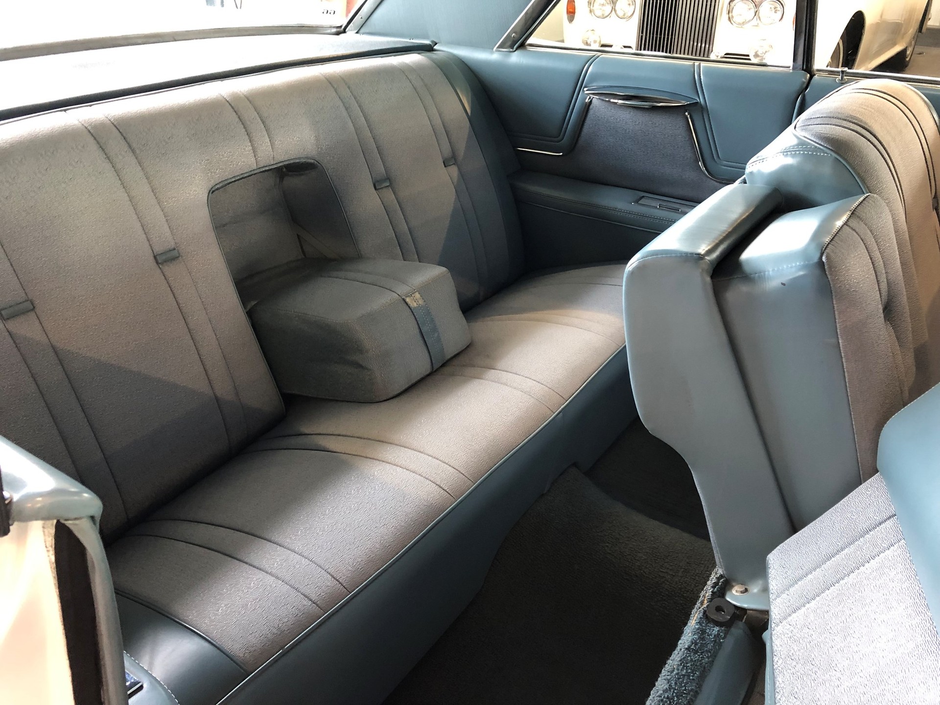 CADILLAC DEVILLE COUPE 6.4-V8-image-18