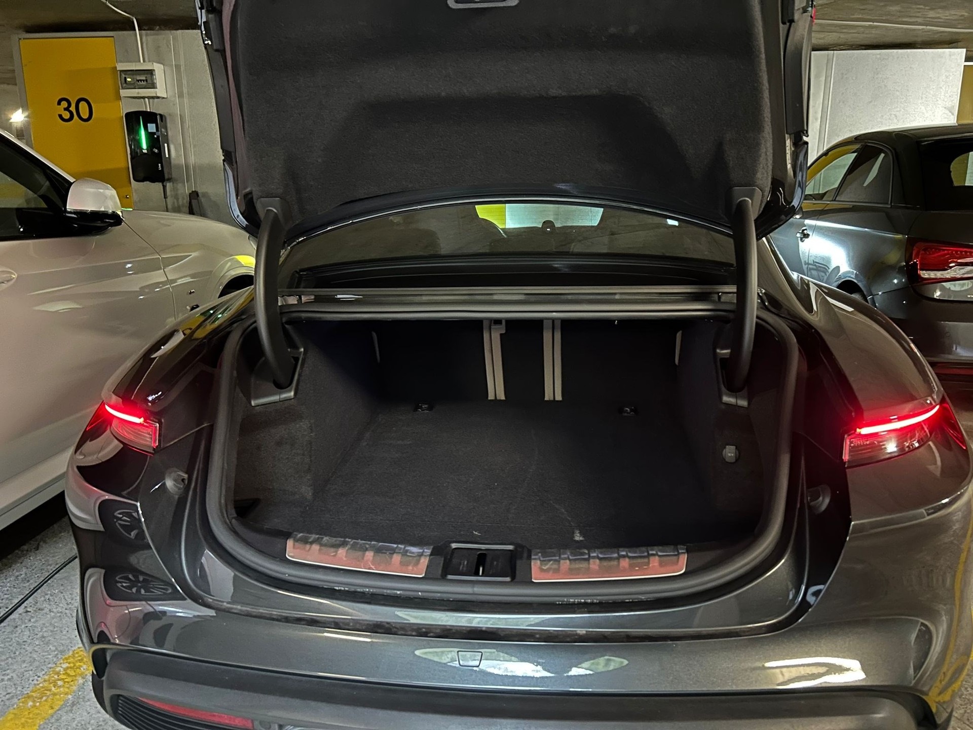 PORSCHE Taycan Turbo-image-8