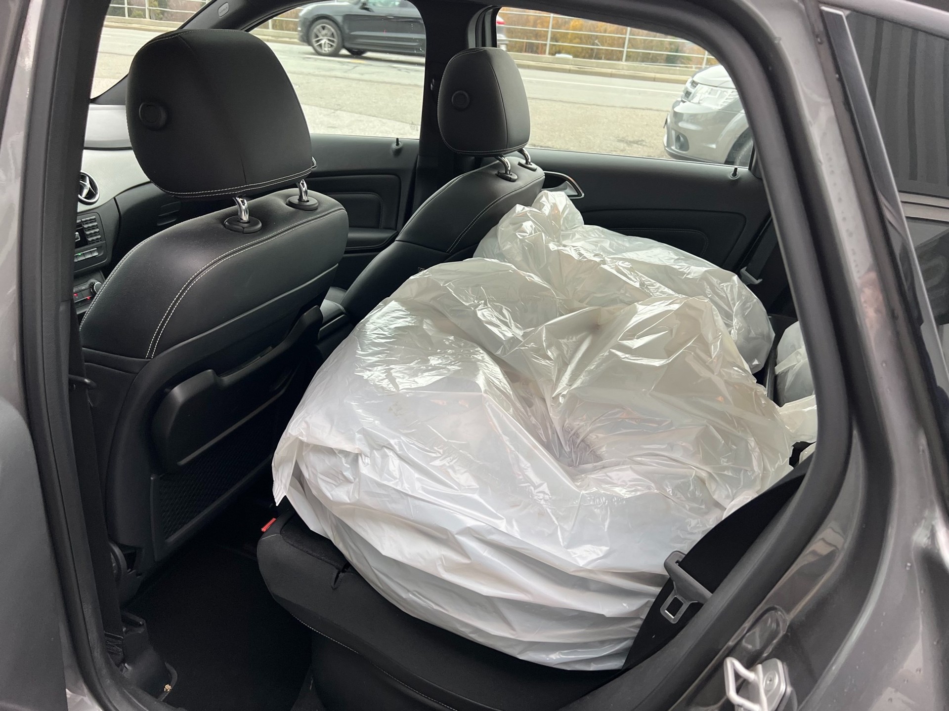 MERCEDES-BENZ B 200 7G-DCT-image-2