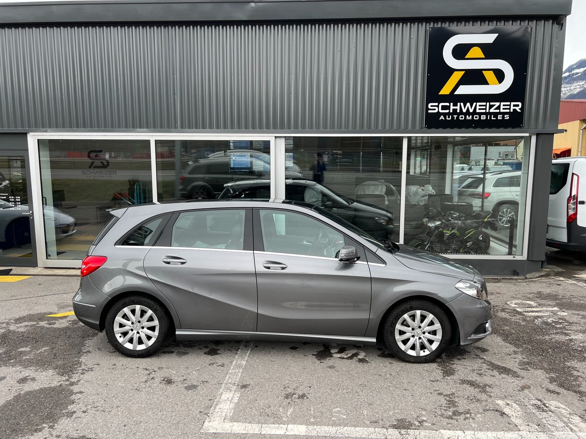 MERCEDES-BENZ B 200 7G-DCT-image-0