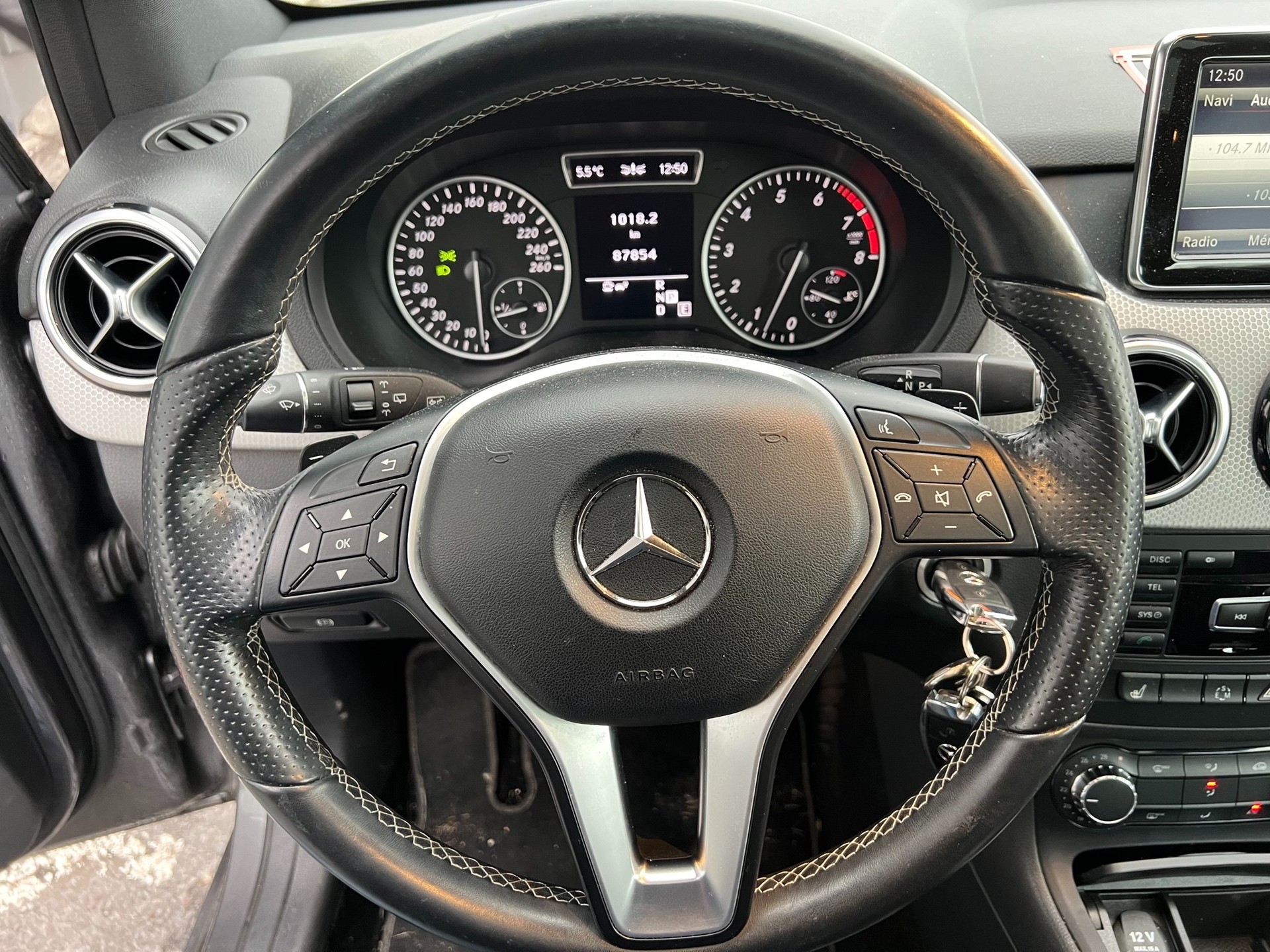 MERCEDES-BENZ B 200 7G-DCT-image-12