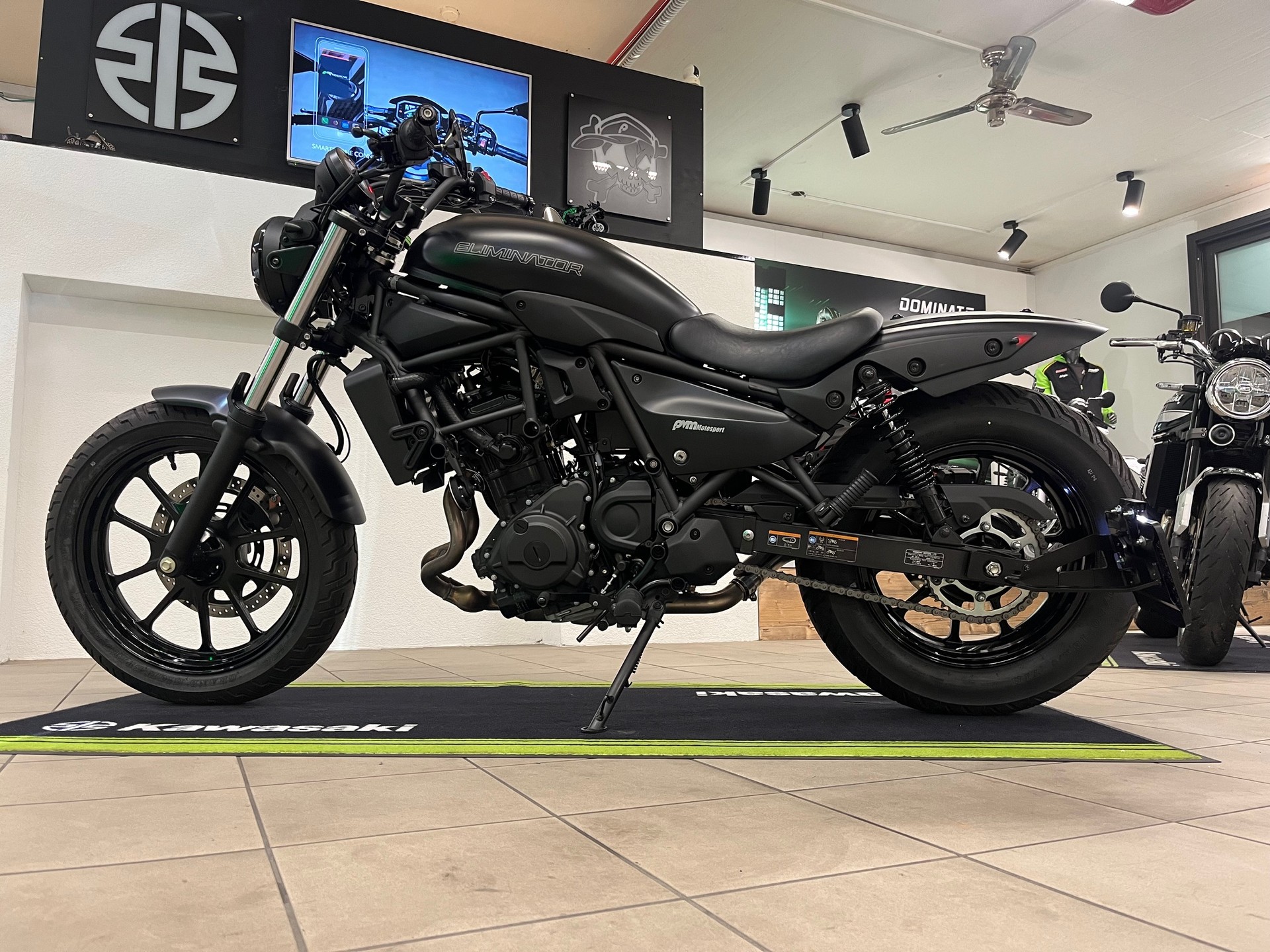 KAWASAKI Eliminator 500