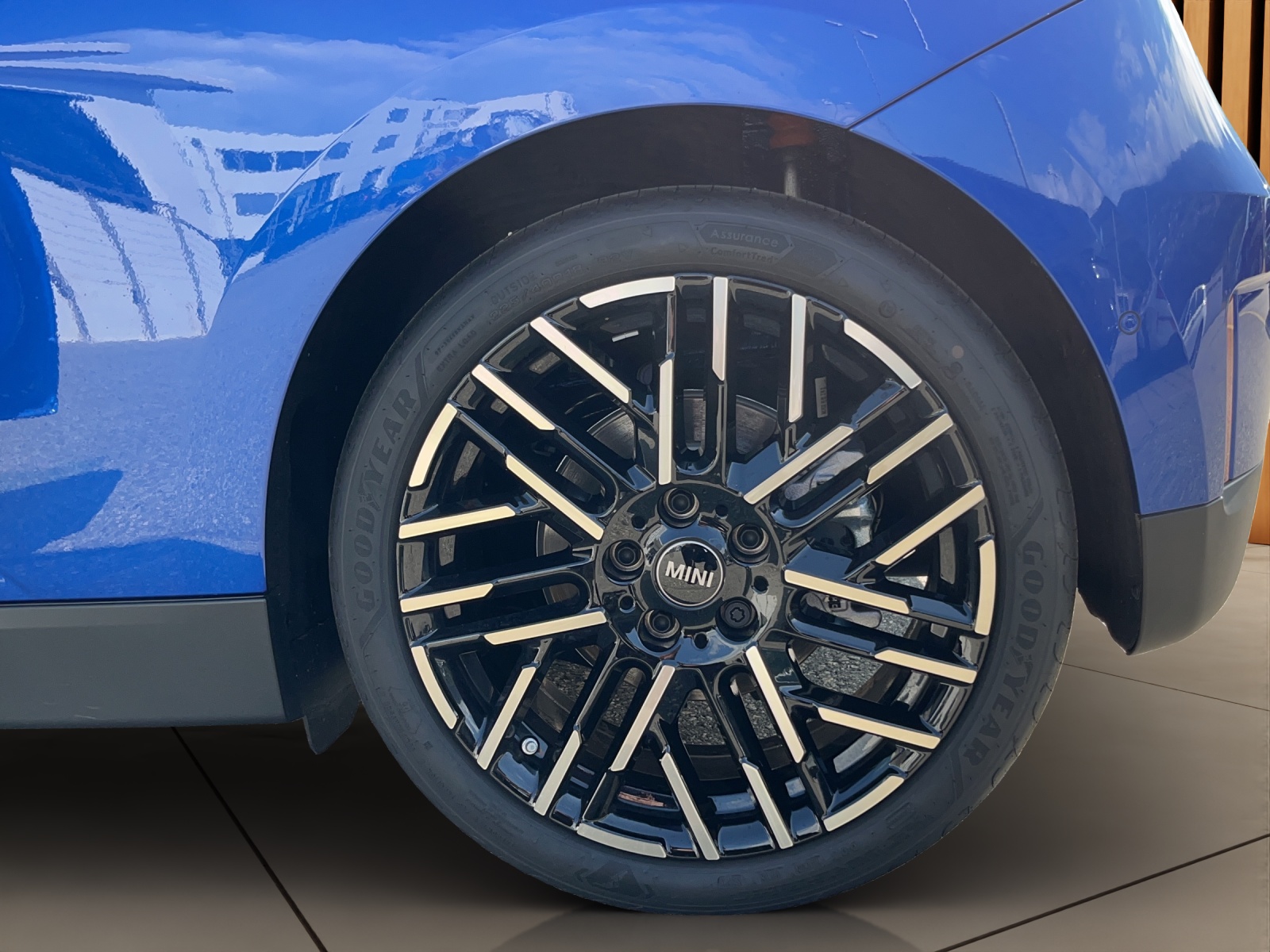 MINI Mini Cooper SE-image-9