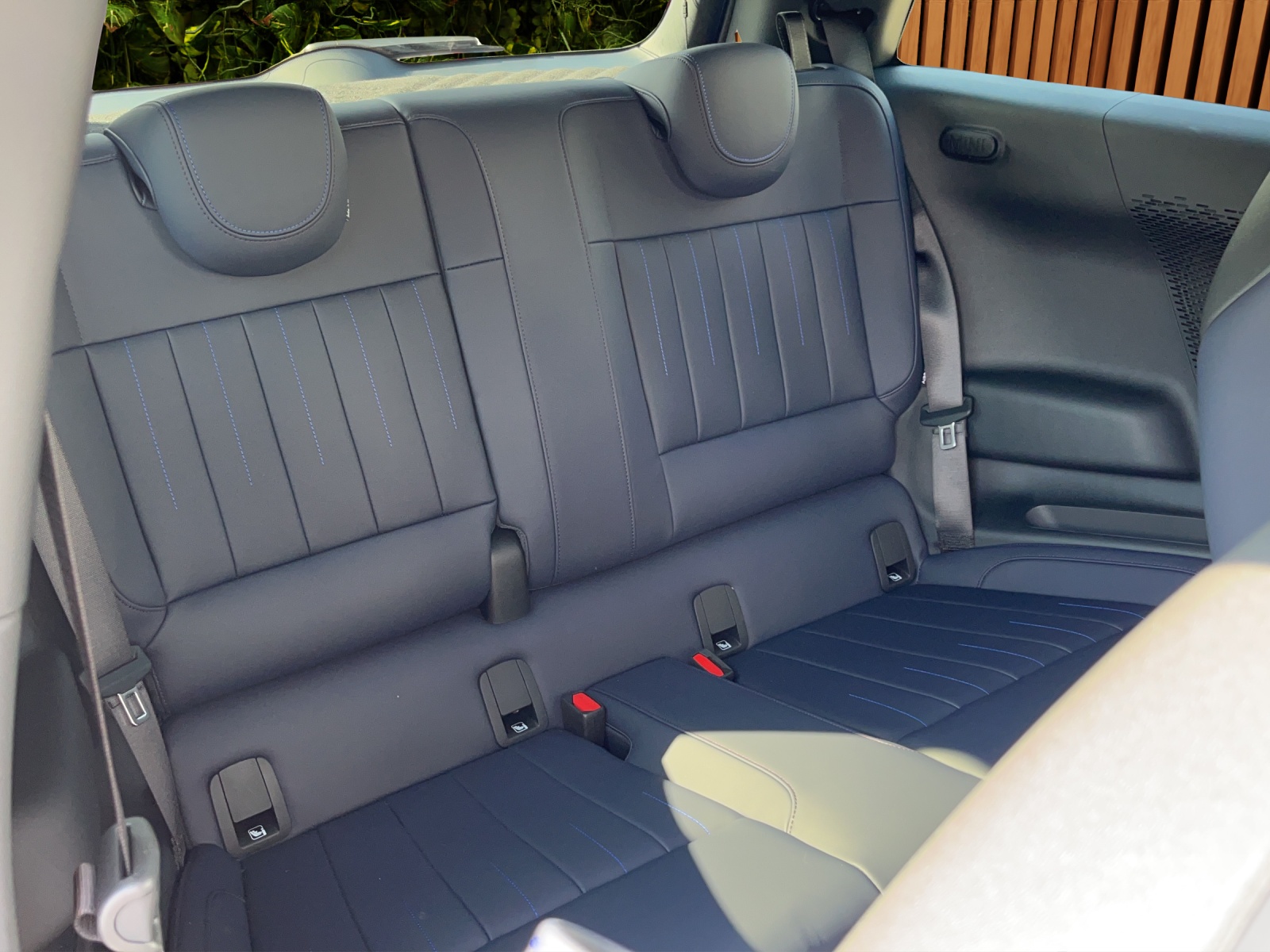 MINI Mini Cooper SE-image-11