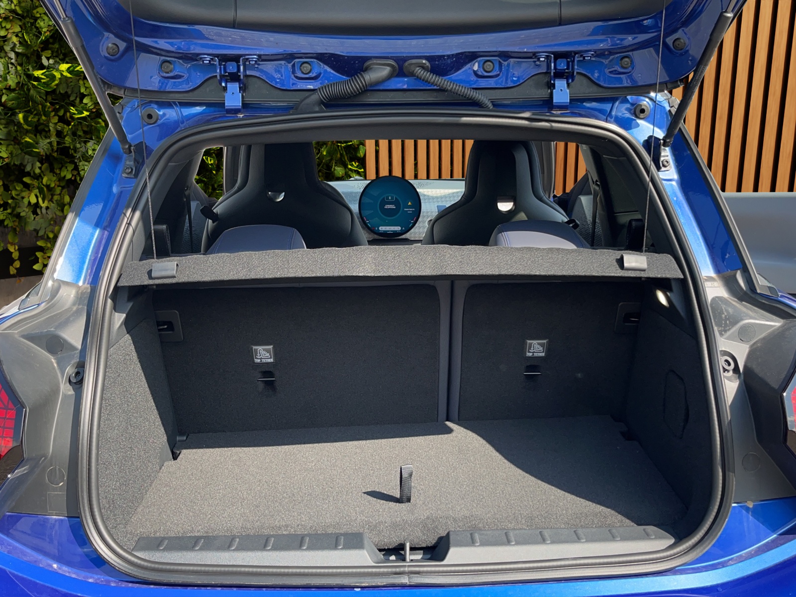 MINI Mini Cooper SE-image-12