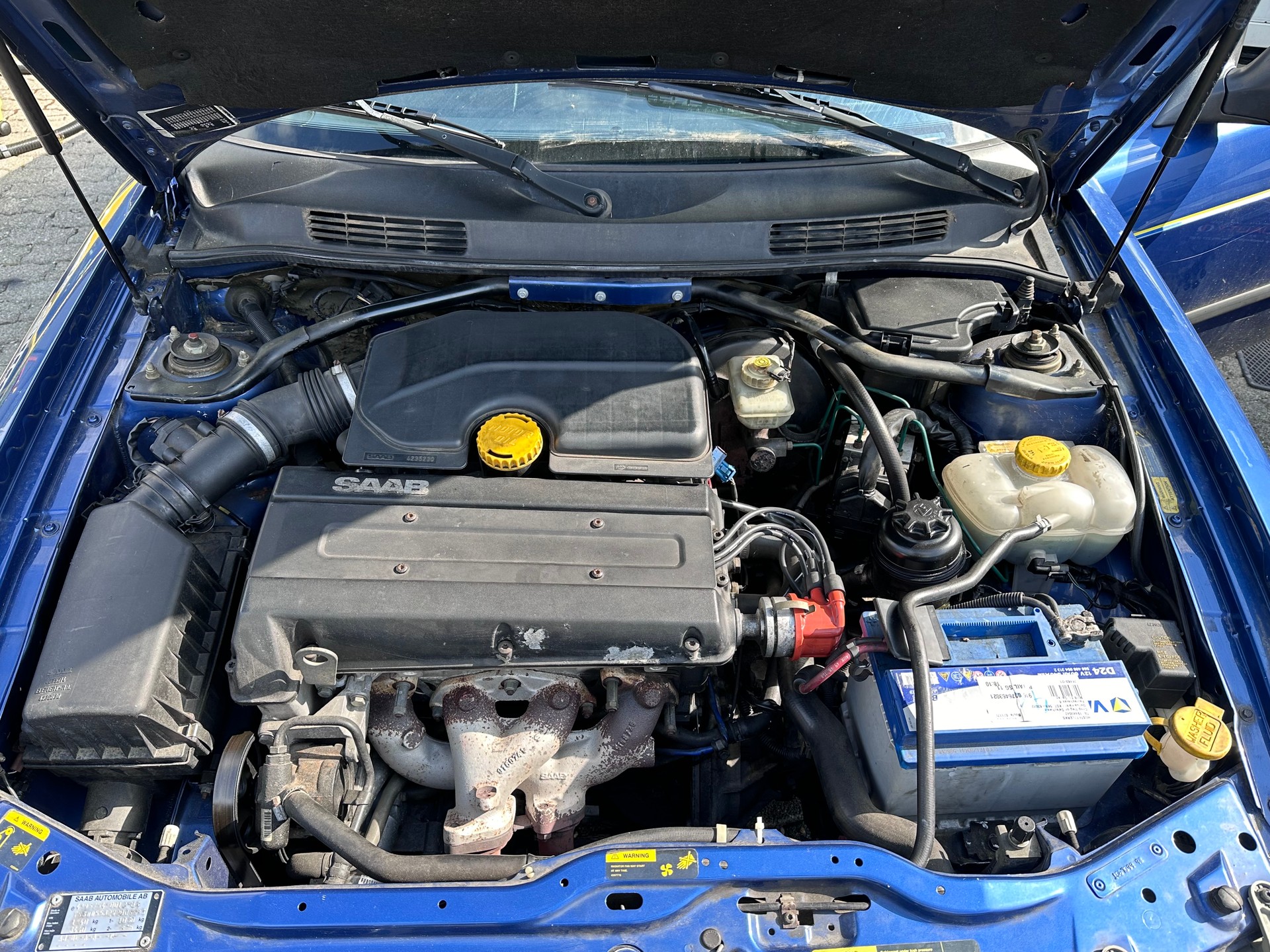 SAAB 900 S 2.0i-16-image-11