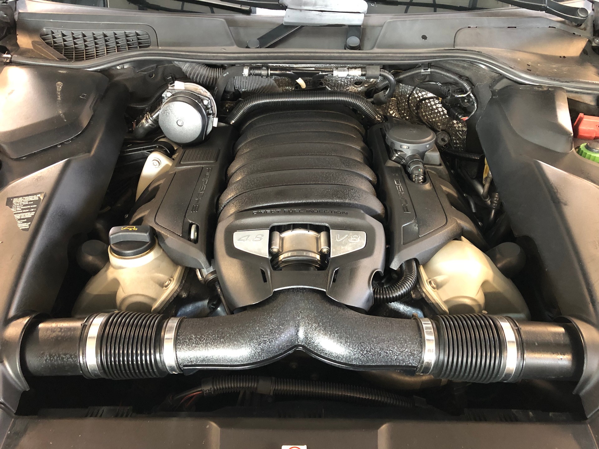 PORSCHE Cayenne S-image-29