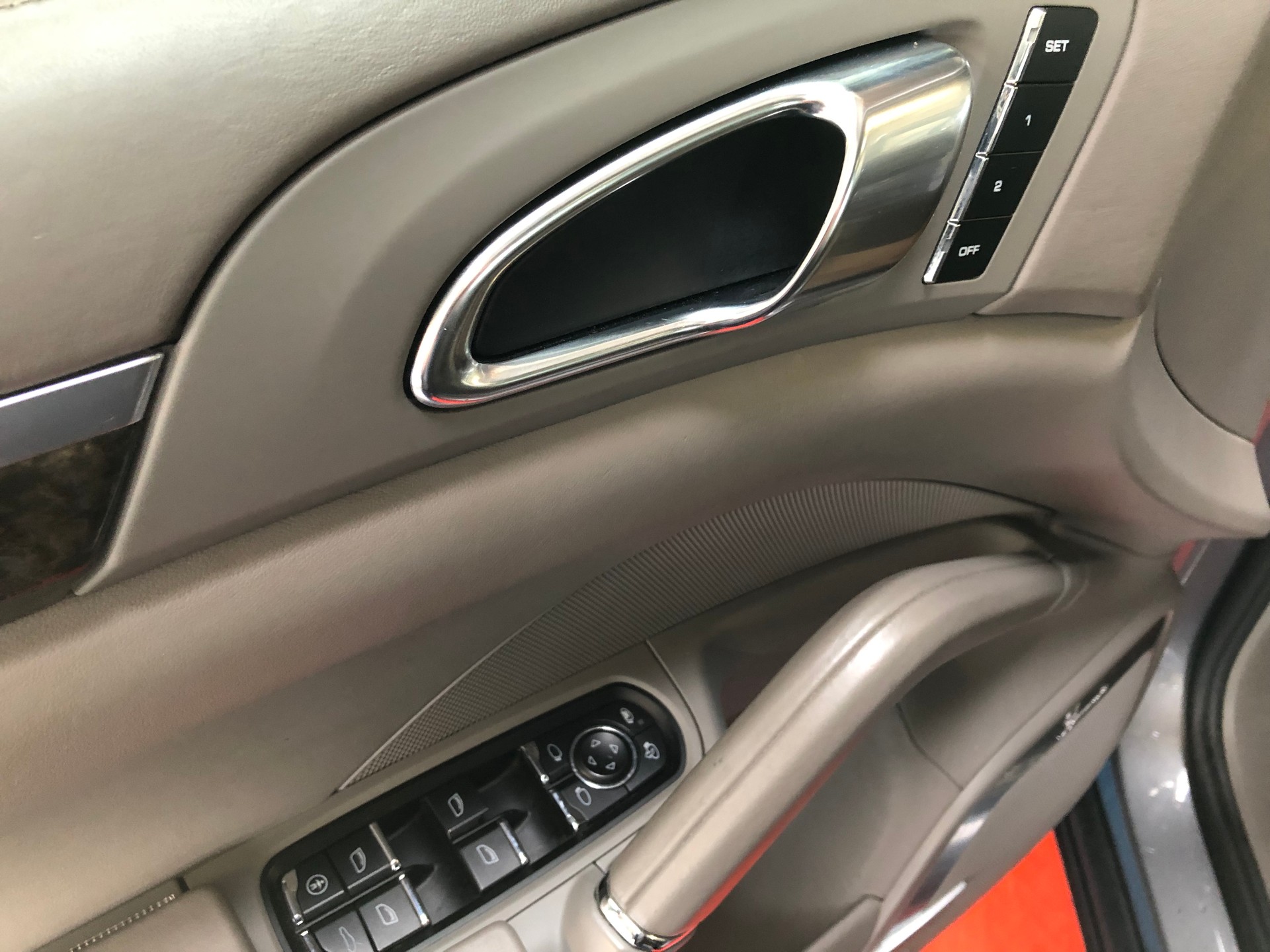 PORSCHE Cayenne S-image-26