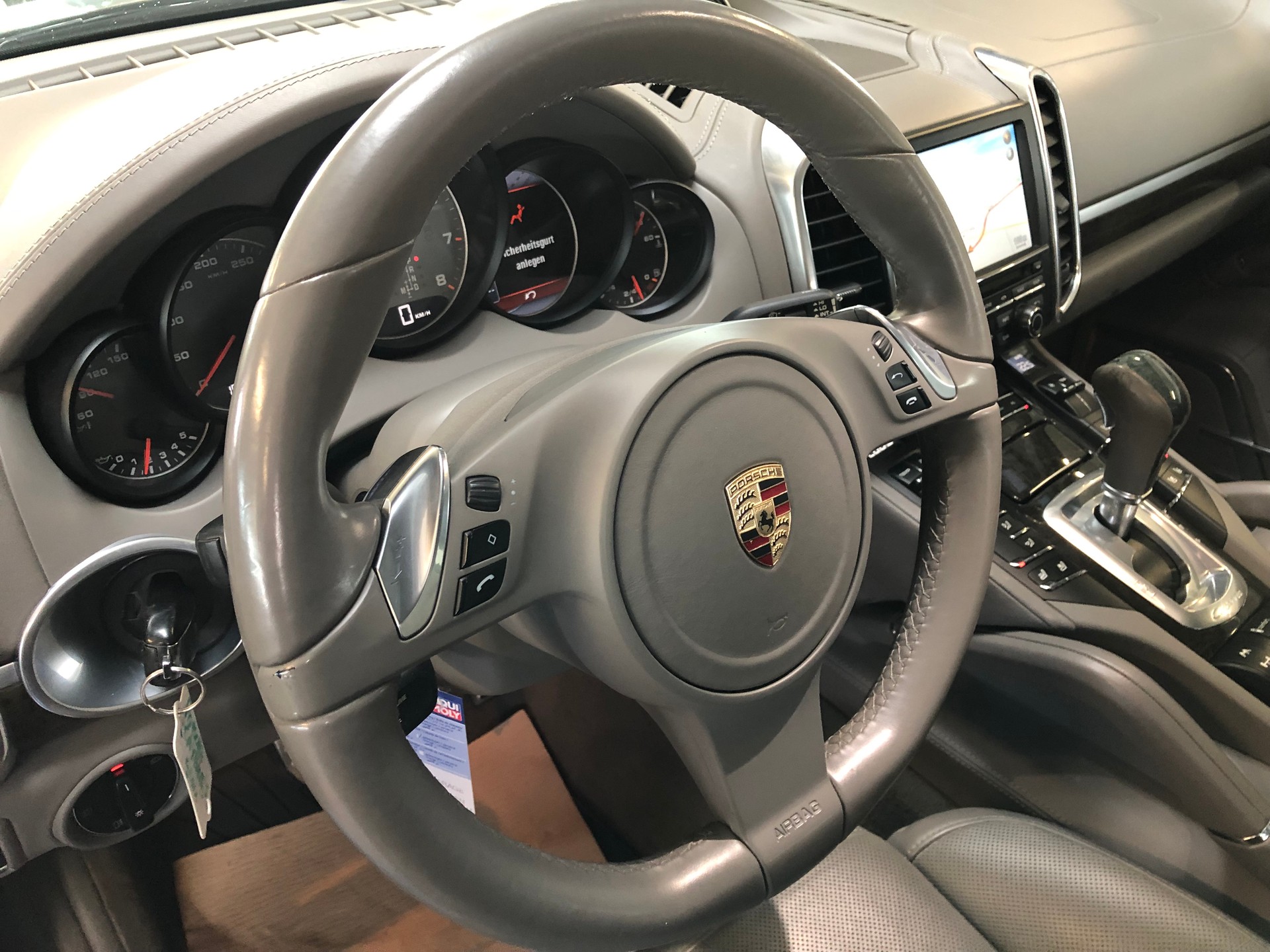 PORSCHE Cayenne S-image-27
