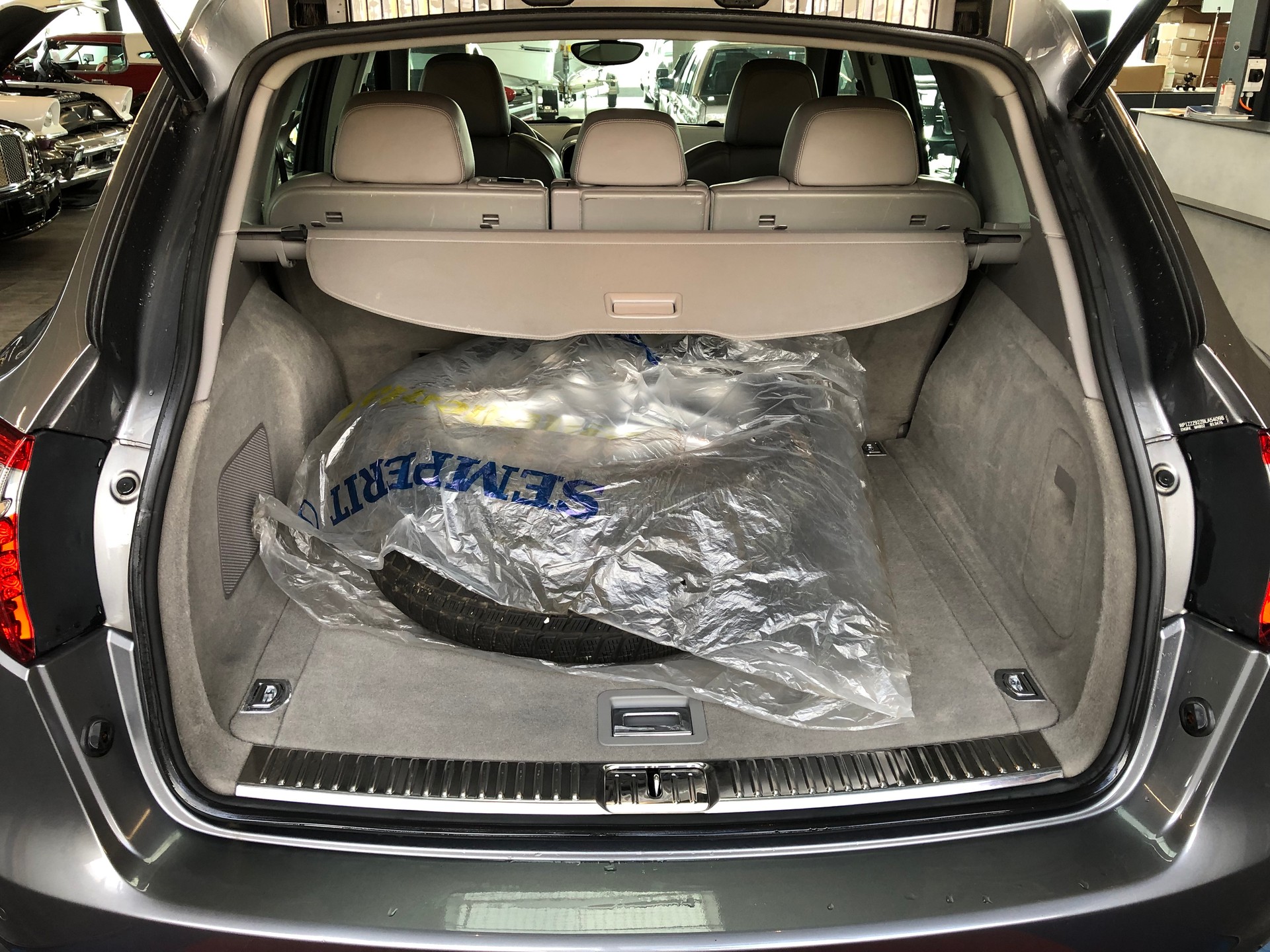 PORSCHE Cayenne S-image-22