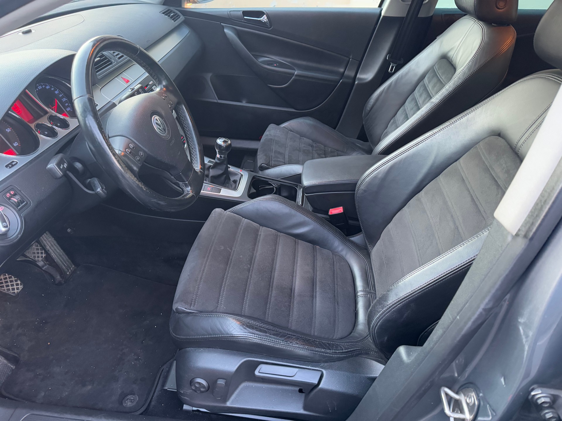 VW Passat Variant 2.0 TDI Comfortline-image-9