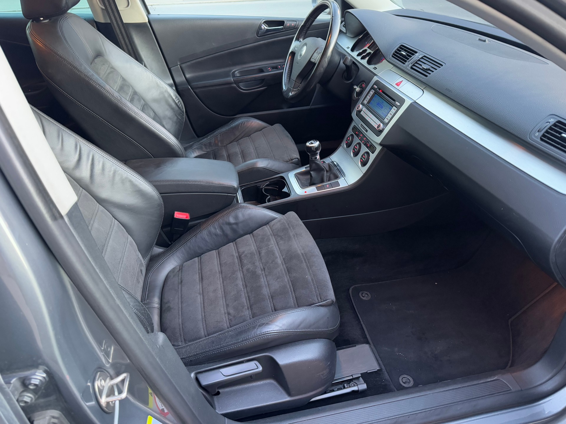 VW Passat Variant 2.0 TDI Comfortline-image-10