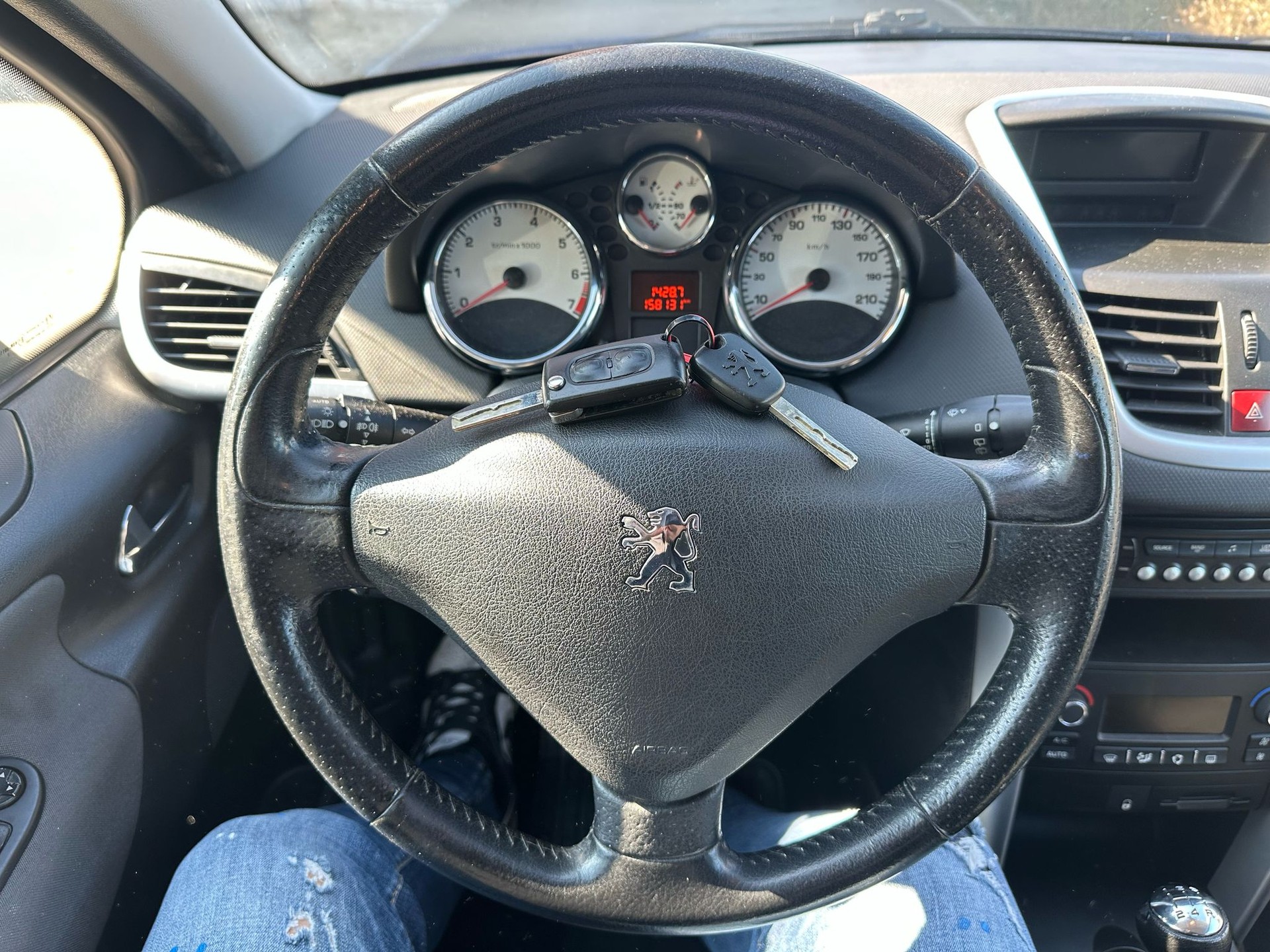 PEUGEOT 207 1.6 16V Sport Pack-image-12