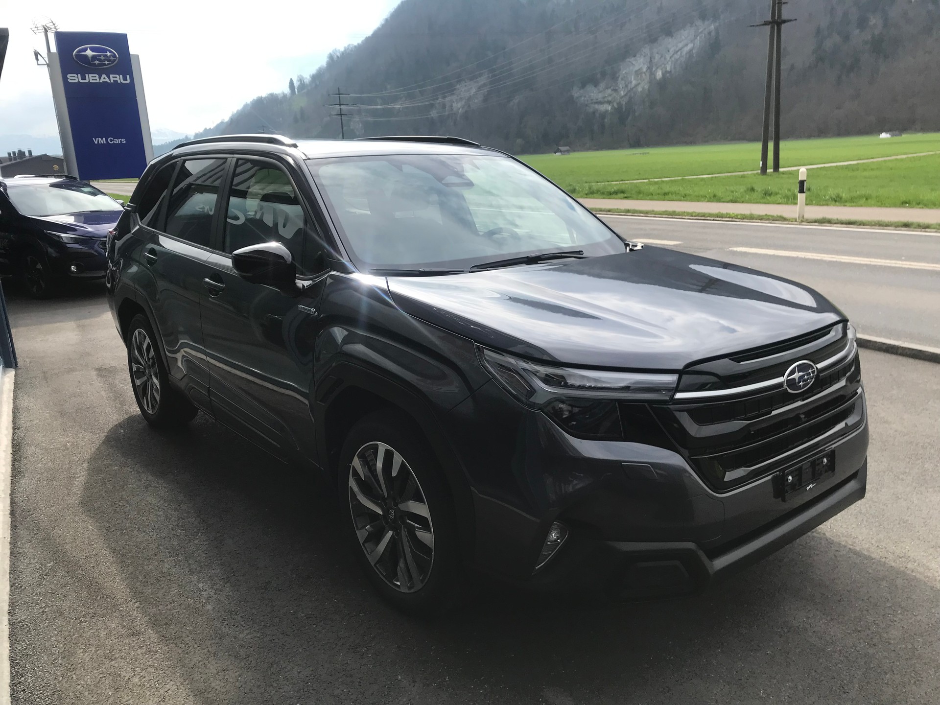 SUBARU Forester 2.0i e-Boxer Luxury Lineartronic-image-1