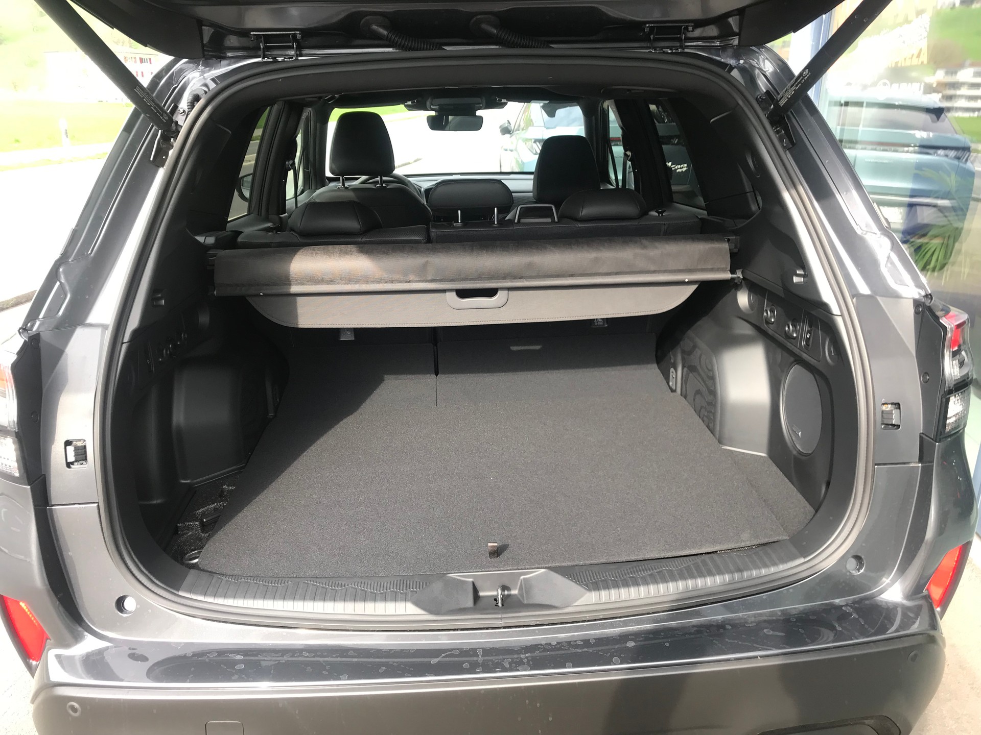 SUBARU Forester 2.0i e-Boxer Luxury Lineartronic-image-5