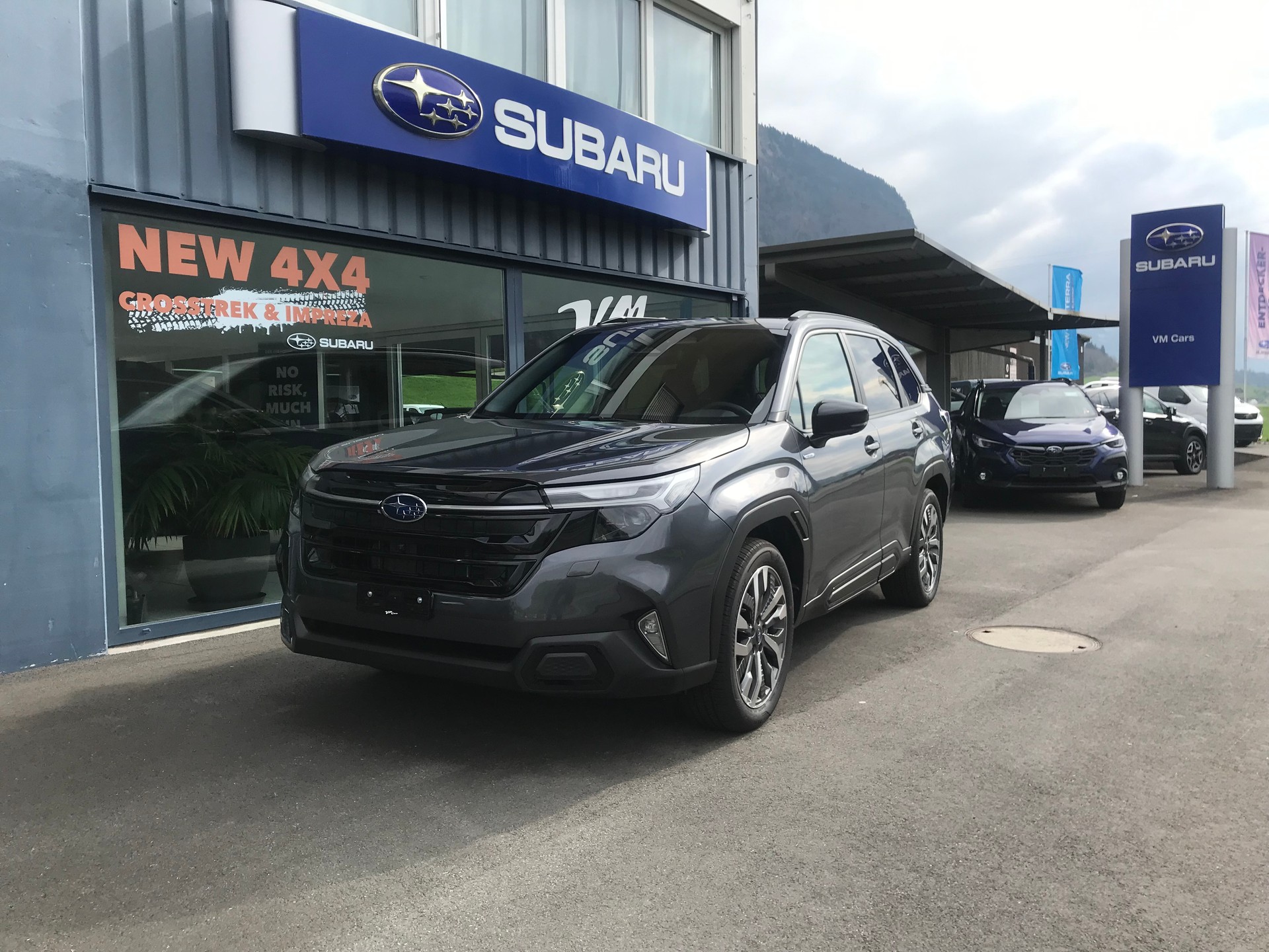 SUBARU Forester 2.0i e-Boxer Luxury Lineartronic-image-0
