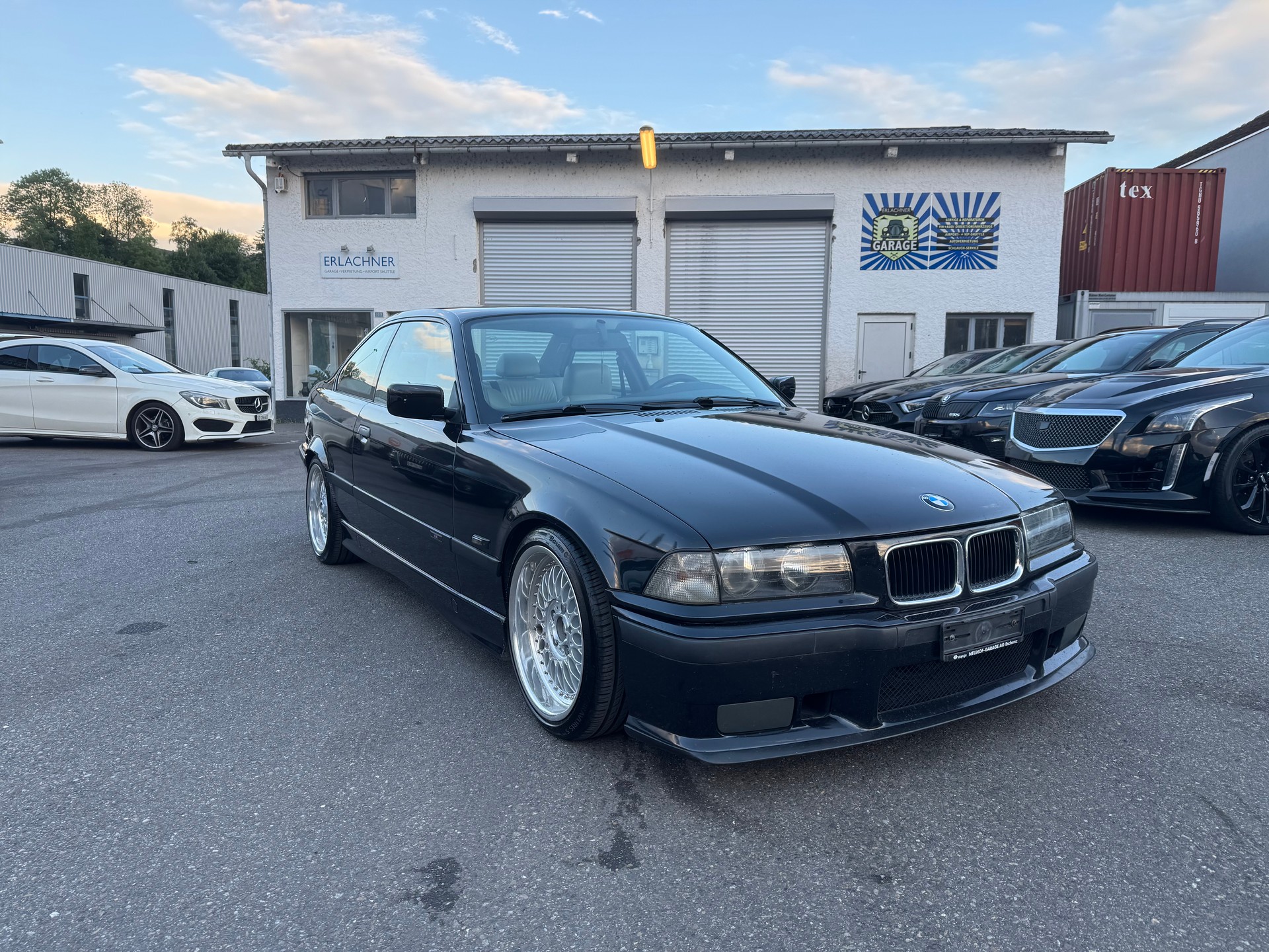 BMW 328i Coupé-image-0