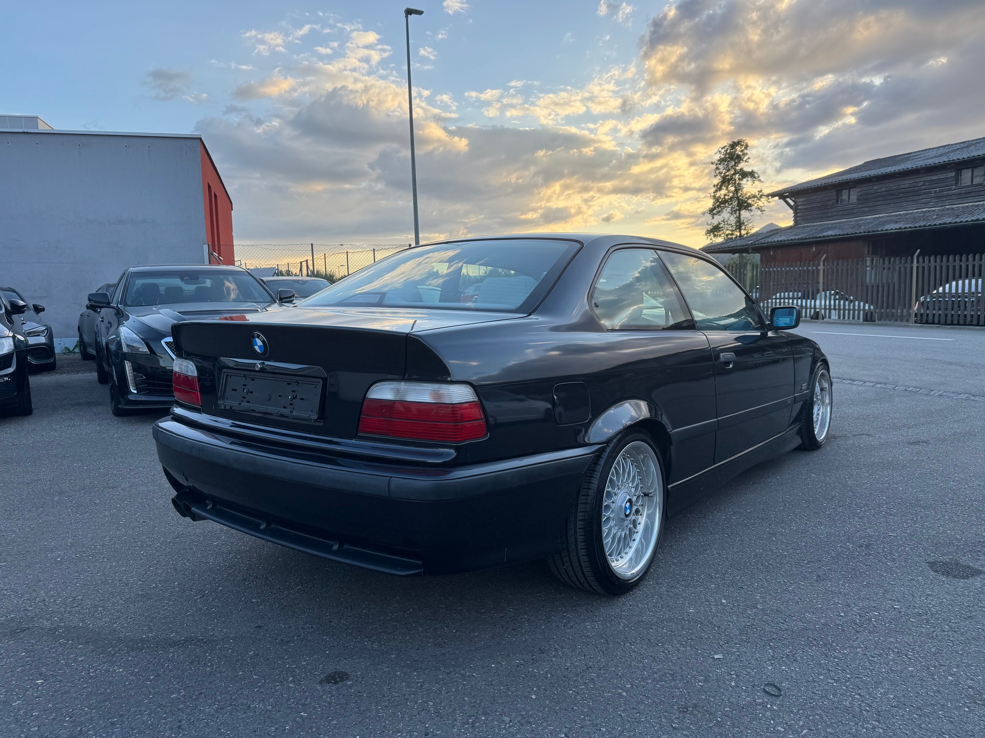BMW 328i Coupé-image-3