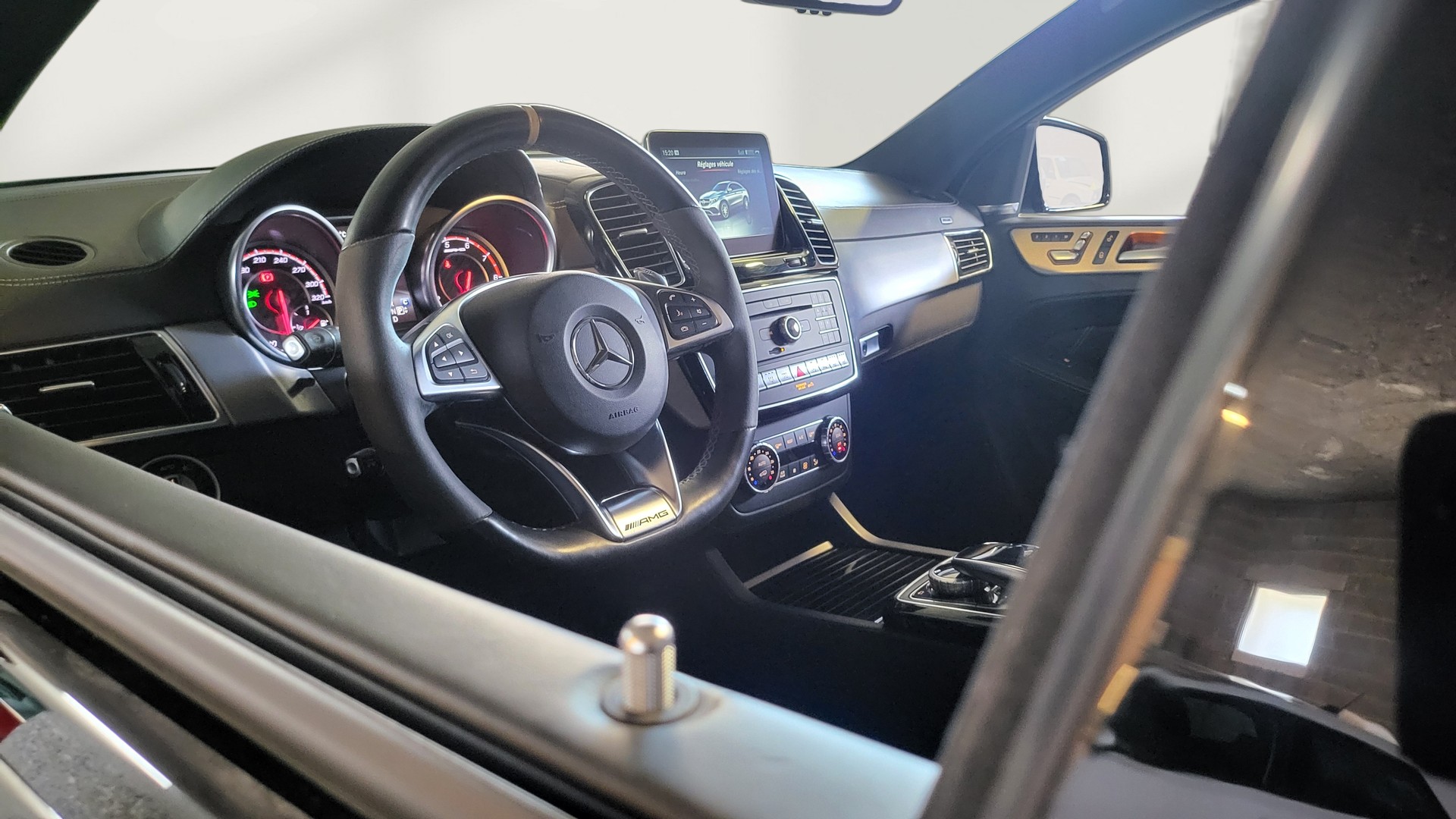 MERCEDES-BENZ GLE Coupé 63 S AMG 4Matic Speedshift-image-19