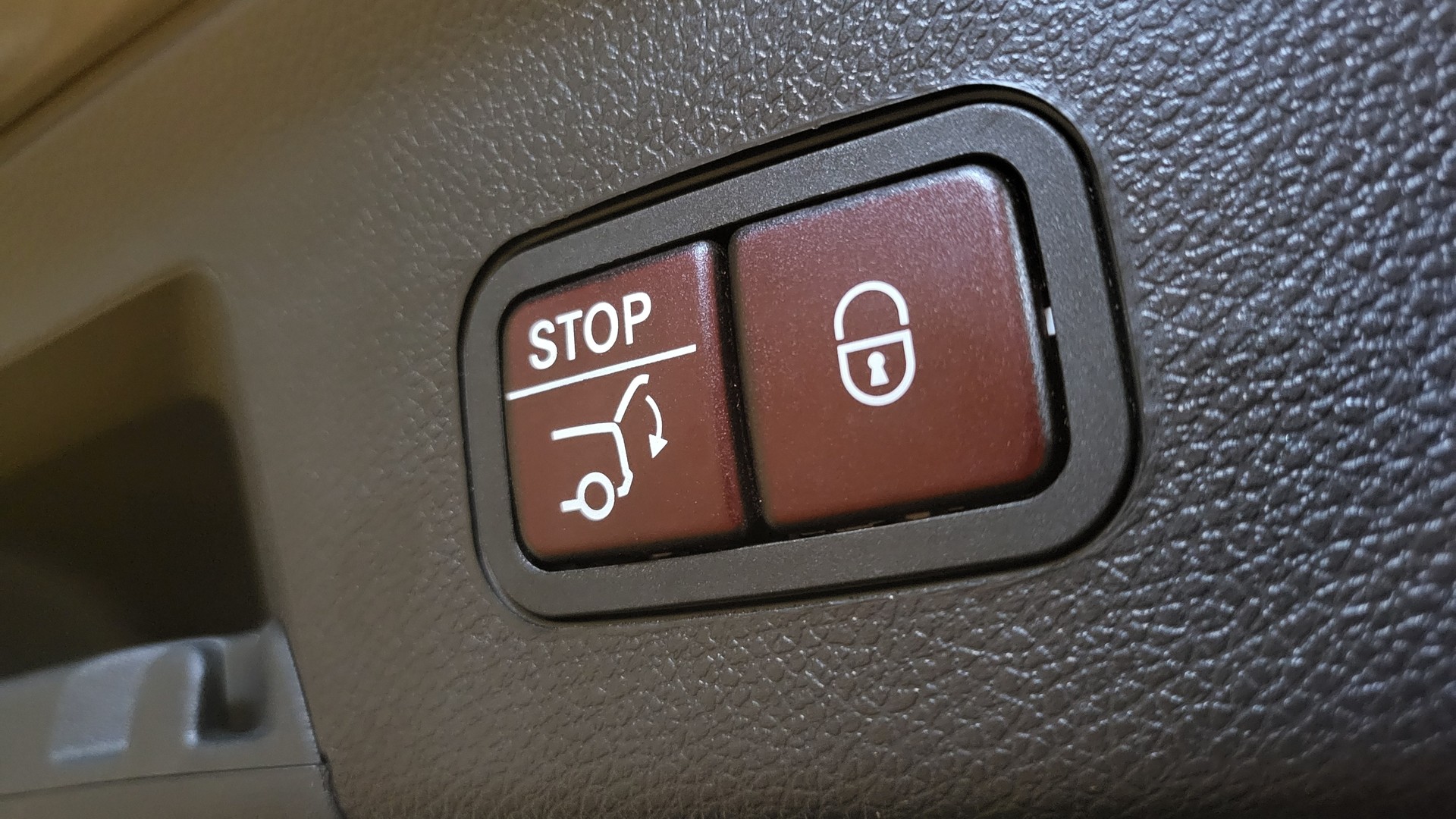 MERCEDES-BENZ GLE Coupé 63 S AMG 4Matic Speedshift-image-22