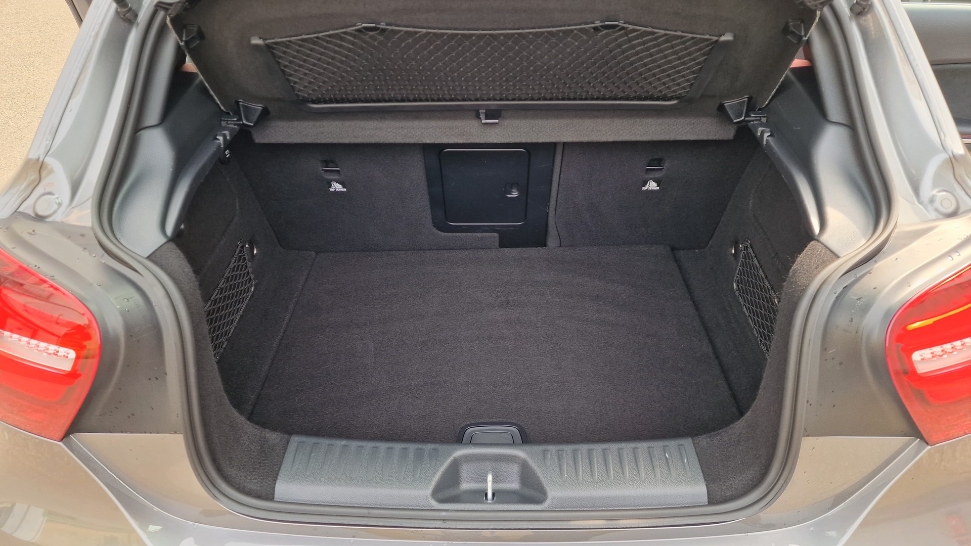 MERCEDES-BENZ A 45 AMG 4Matic-image-29