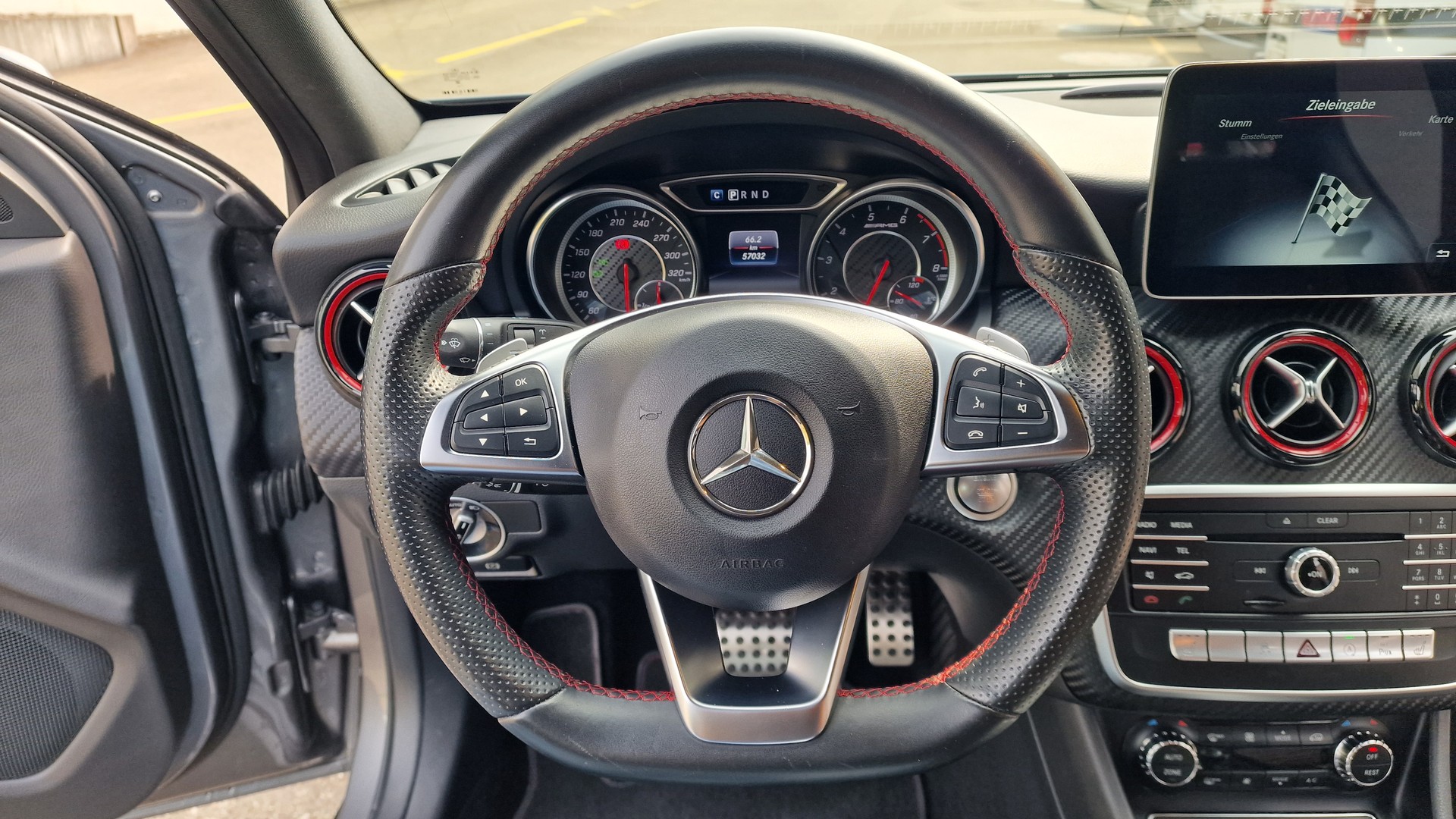 MERCEDES-BENZ A 45 AMG 4Matic-image-19