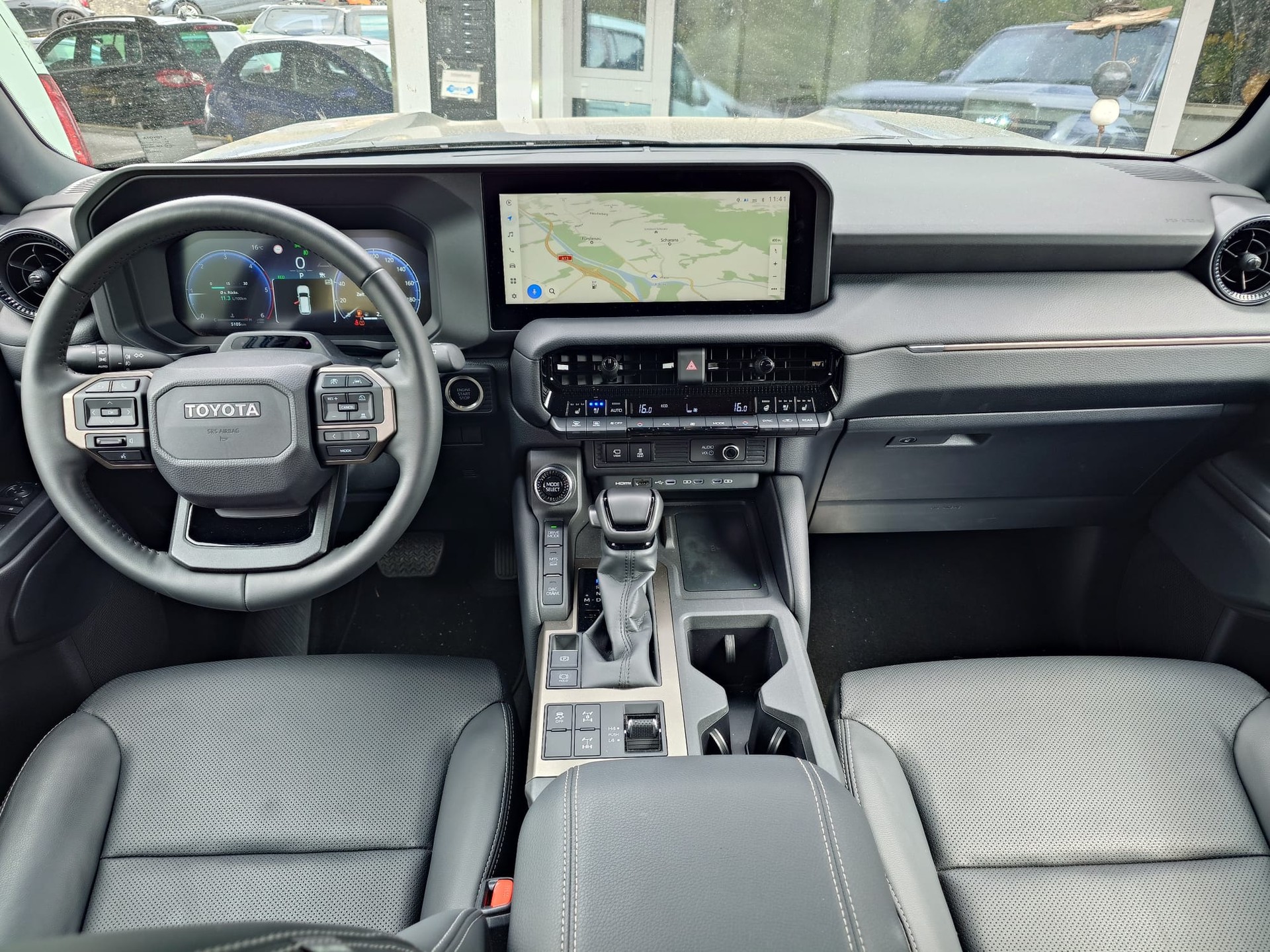 TOYOTA Land Cruiser 2.8TD Style-image-5