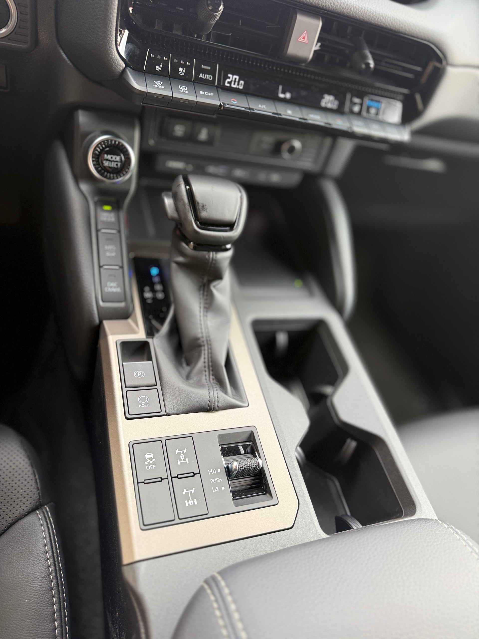 TOYOTA Land Cruiser 2.8TD Style-image-8