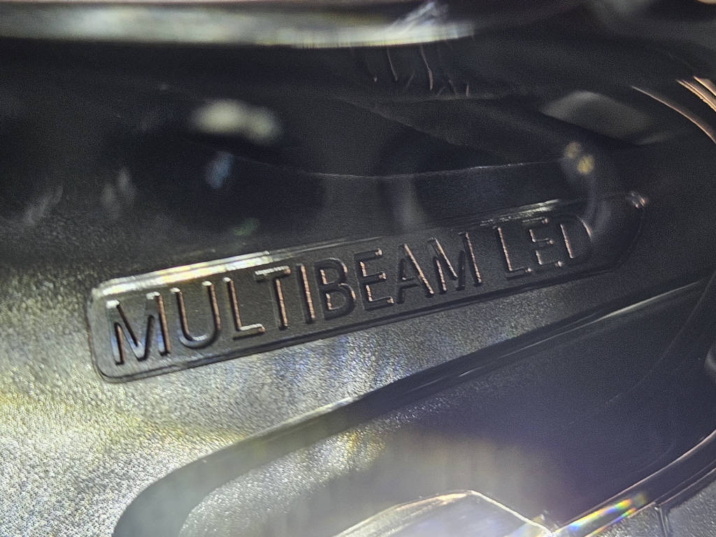 MERCEDES-BENZ A 250 4Matic AMG Line-image-14
