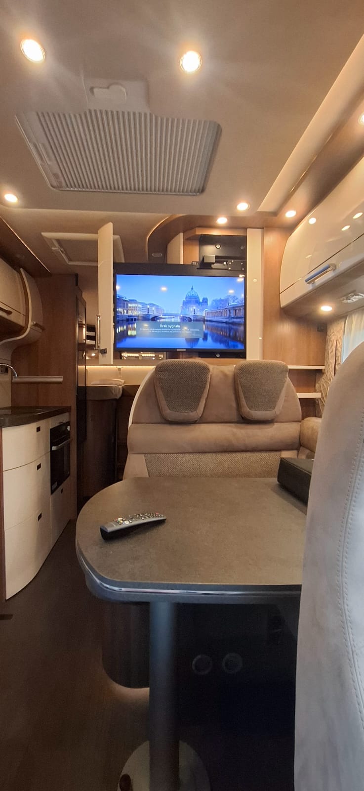 MERCEDES-BENZ Carthago Tourer T143 LE. 4500 kg Anhängerkupplung Leasing Finanzierung Möglich-image-6
