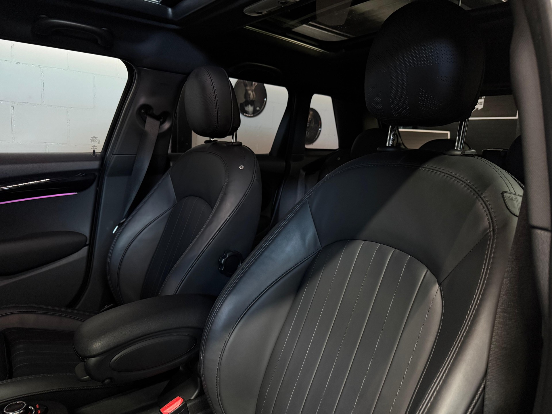 MINI Cooper S Trafalgar Edition Steptronic DKG / All Black / Top-Aausstattung-image-14
