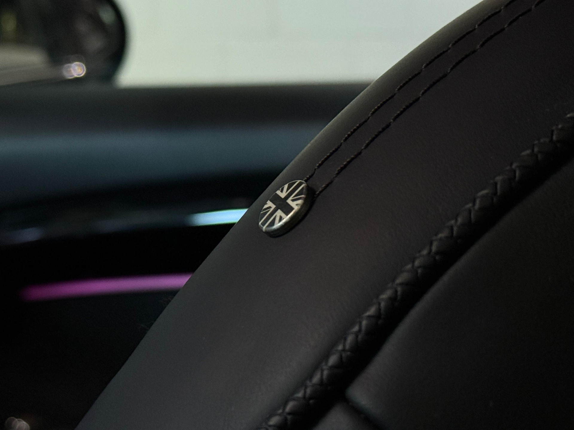 MINI Cooper S Trafalgar Edition Steptronic DKG / All Black / Top-Aausstattung-image-27