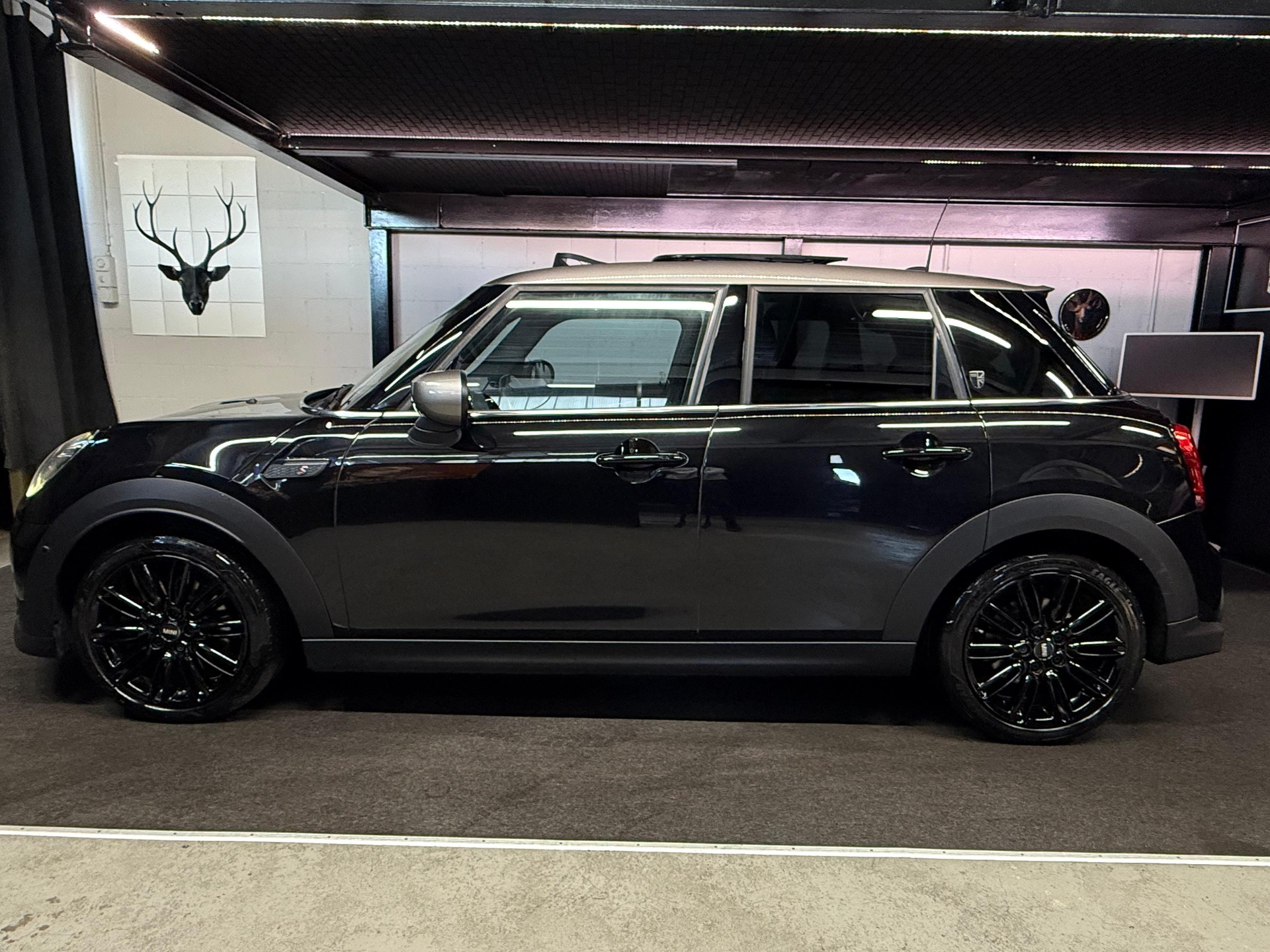 MINI Cooper S Trafalgar Edition Steptronic DKG / All Black / Top-Aausstattung-image-2