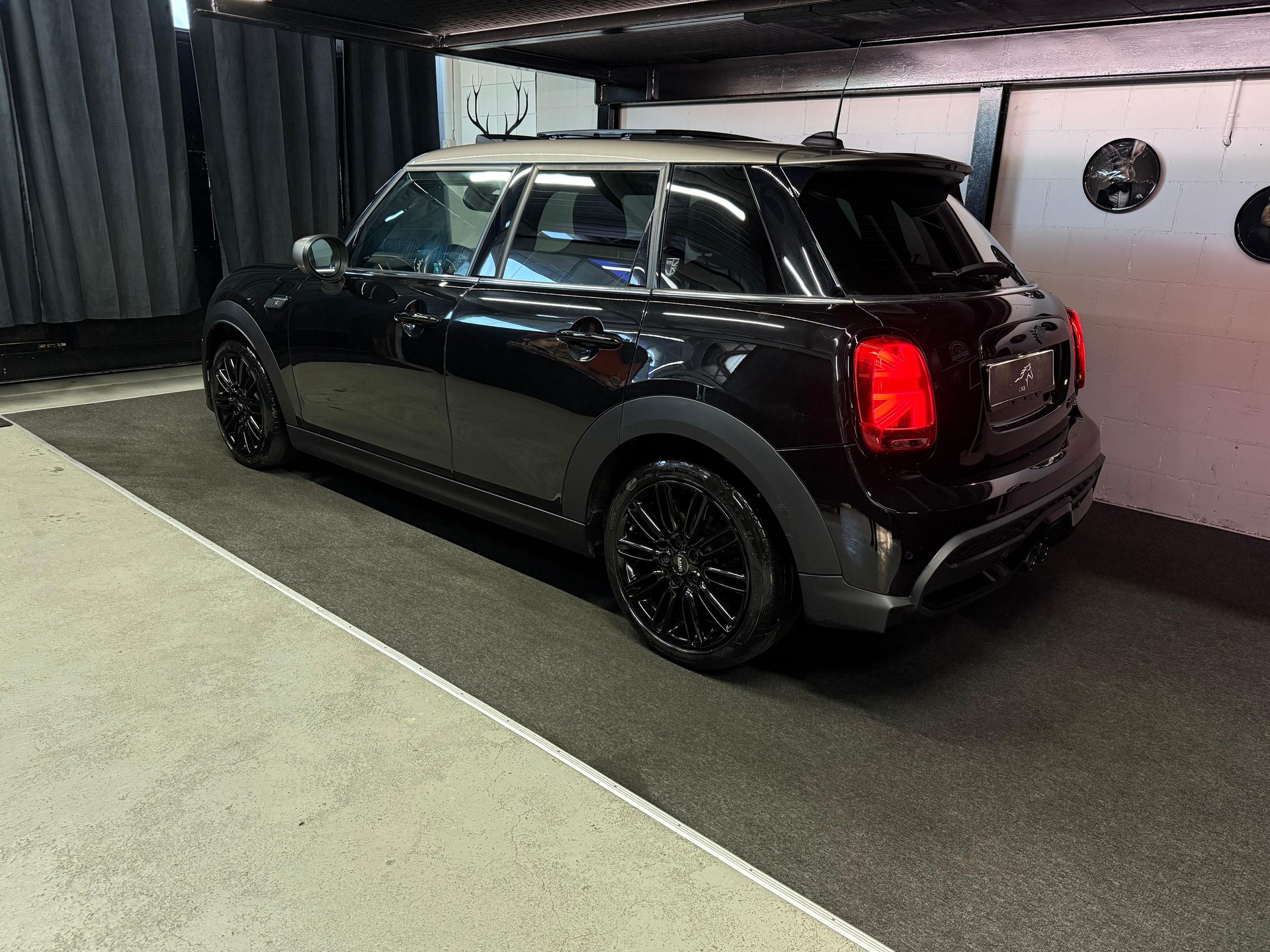 MINI Cooper S Trafalgar Edition Steptronic DKG / All Black / Top-Aausstattung-image-6