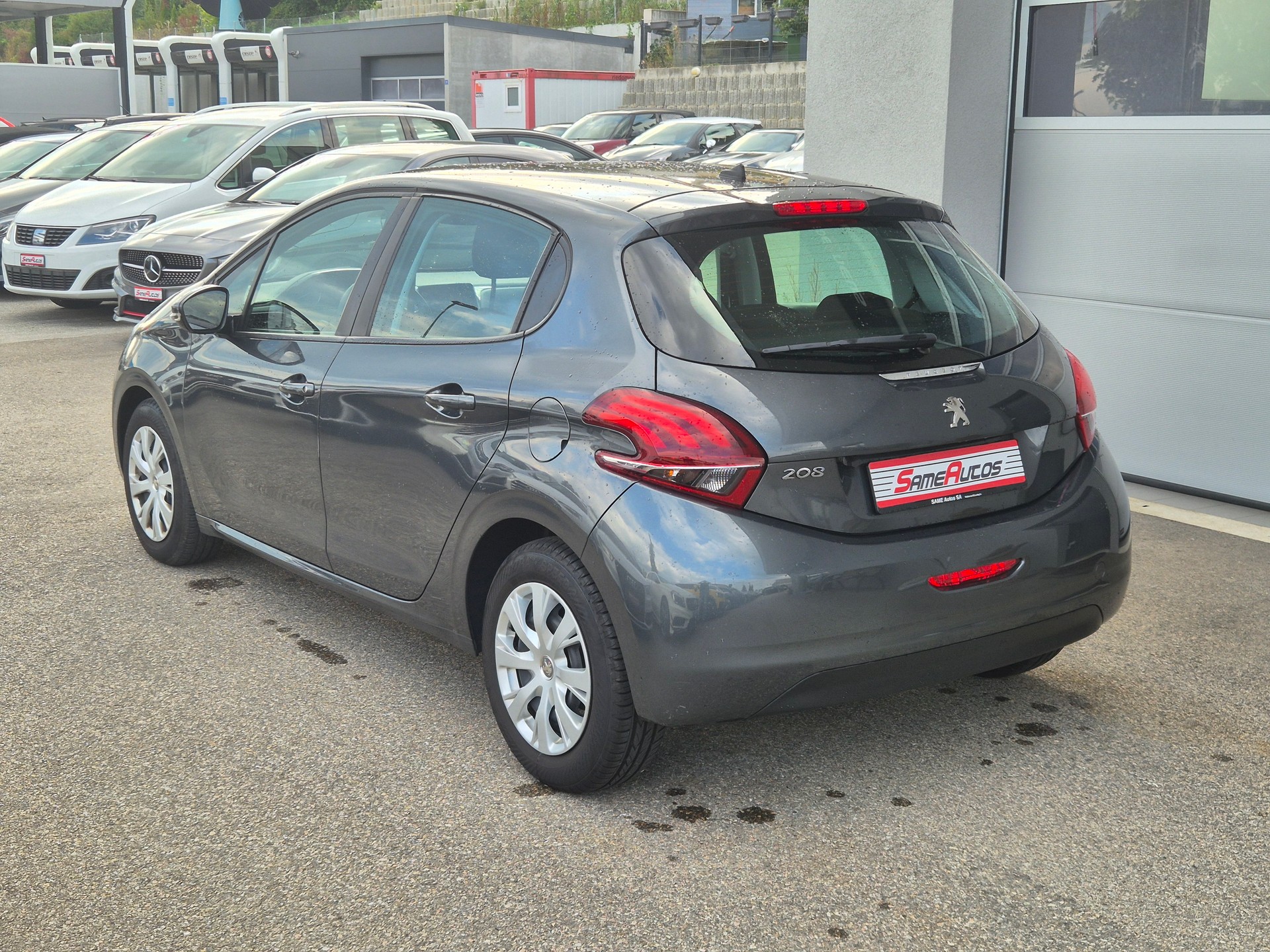 PEUGEOT 208 1.2 VTI Active-image-3