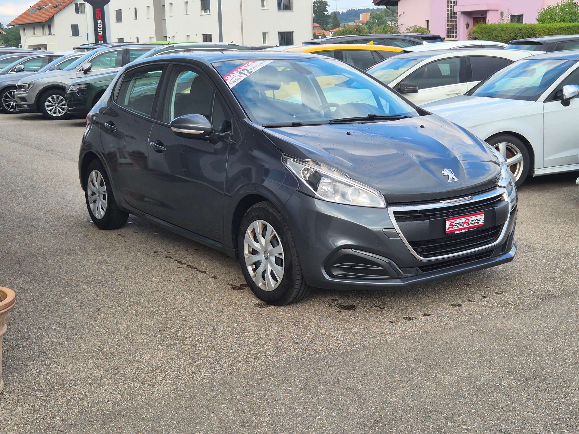 PEUGEOT 208 1.2 VTI Active-image-0