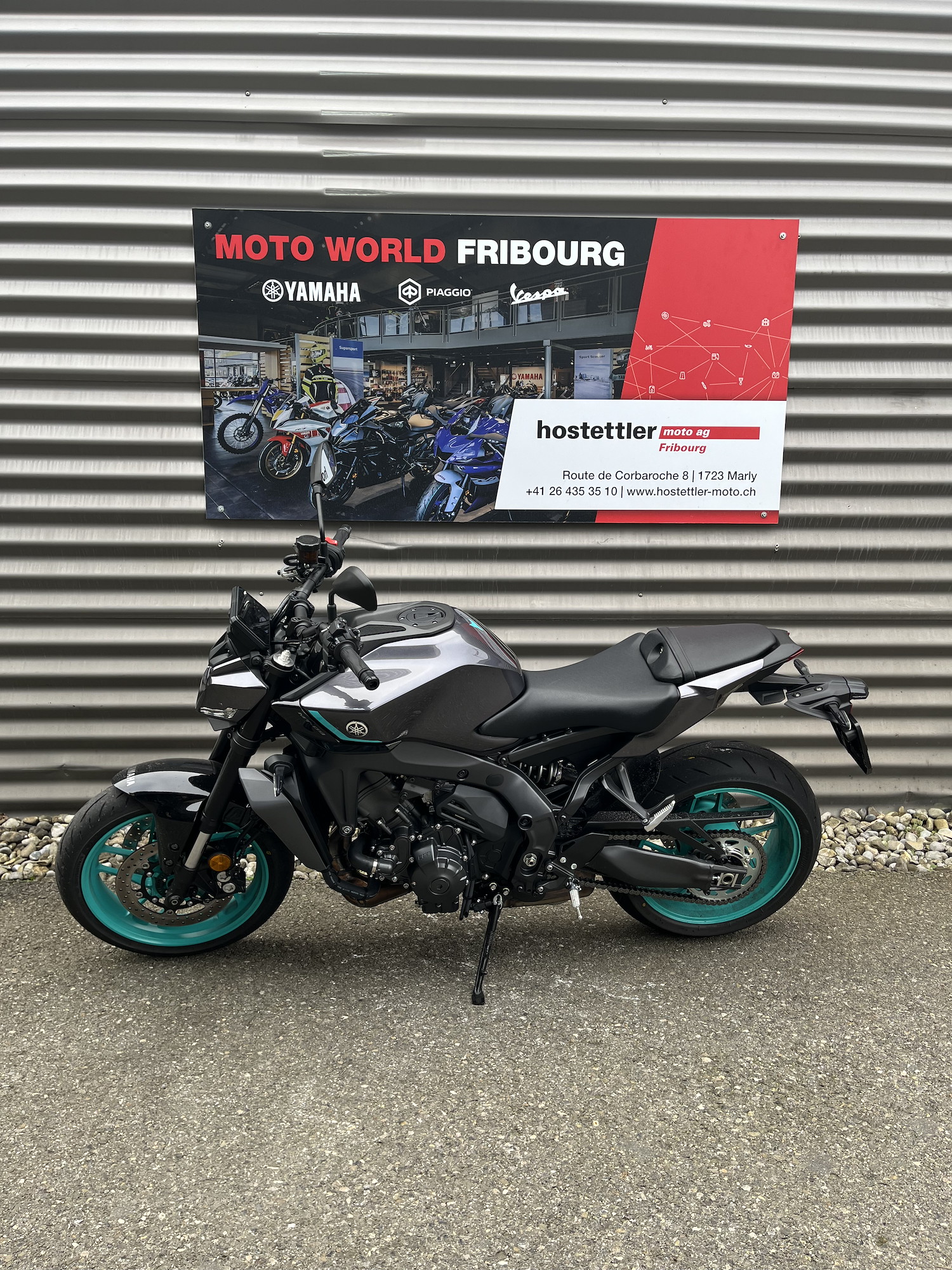 YAMAHA MT-09 Y-AMT-showroom-element-1