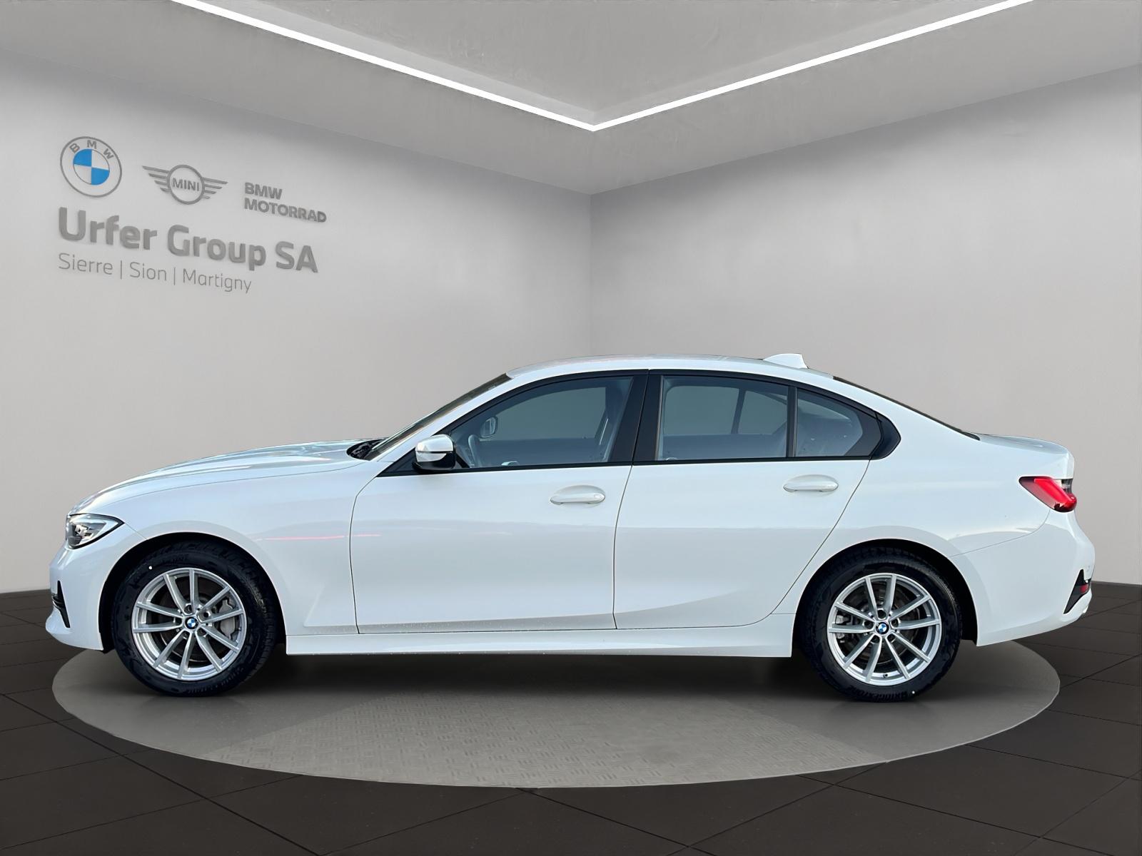 BMW 330d xDrive 48V Steptronic-image-2