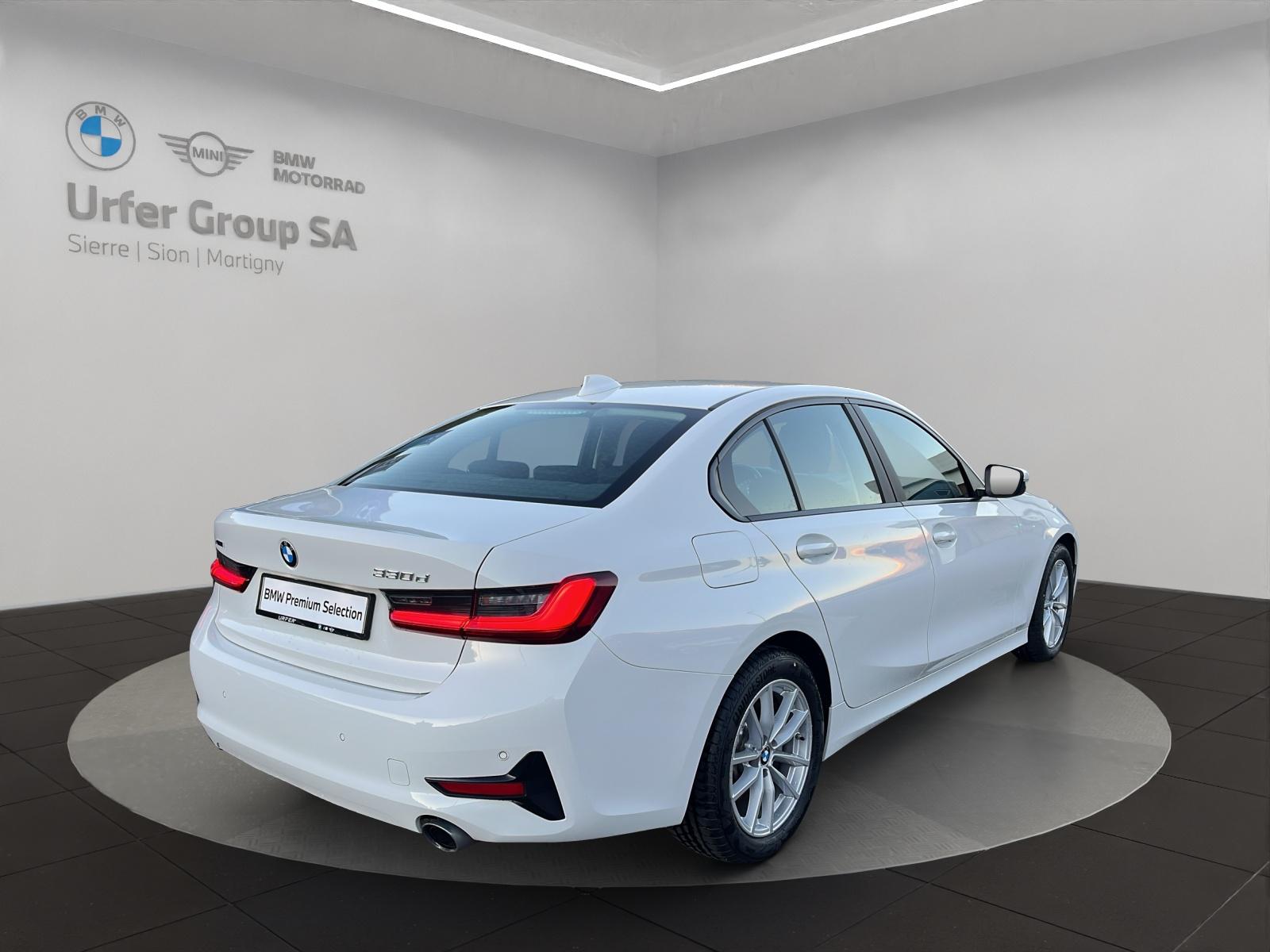 BMW 330d xDrive 48V Steptronic-image-5