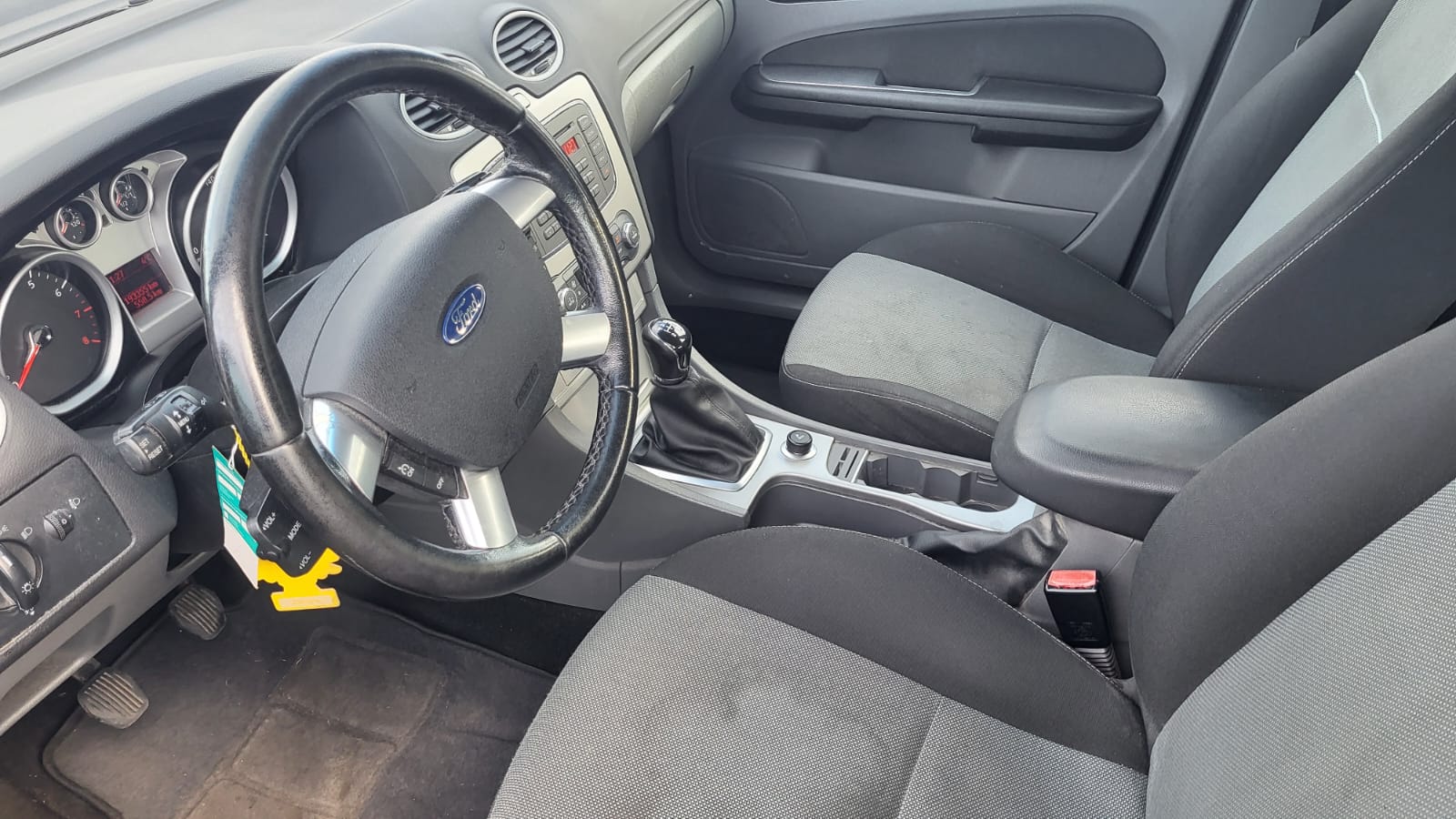 FORD Focus 2.0i Carving-image-1