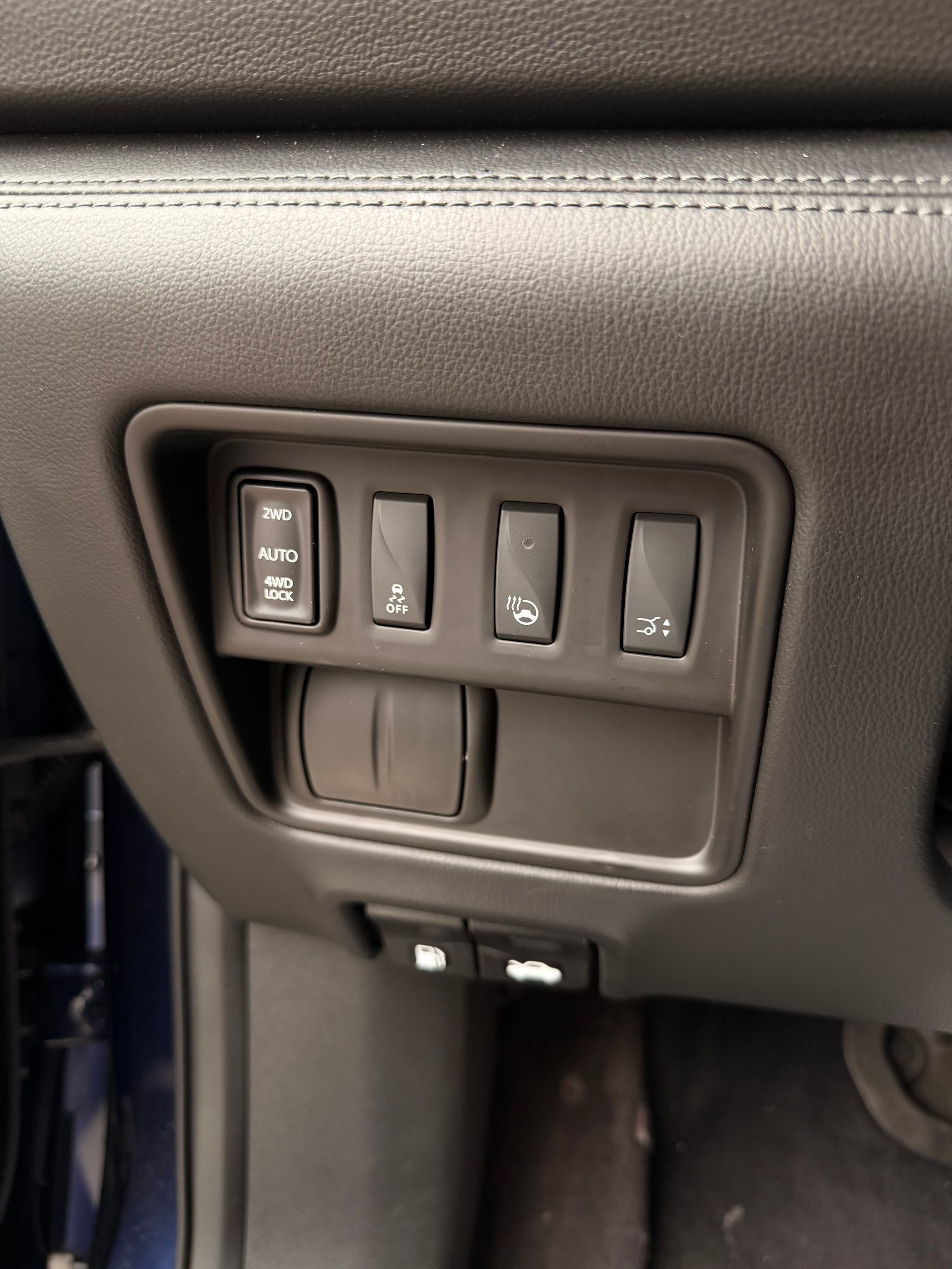 RENAULT Koleos 2.0 dCi Intens 4x4 Xtronic CVT-image-14