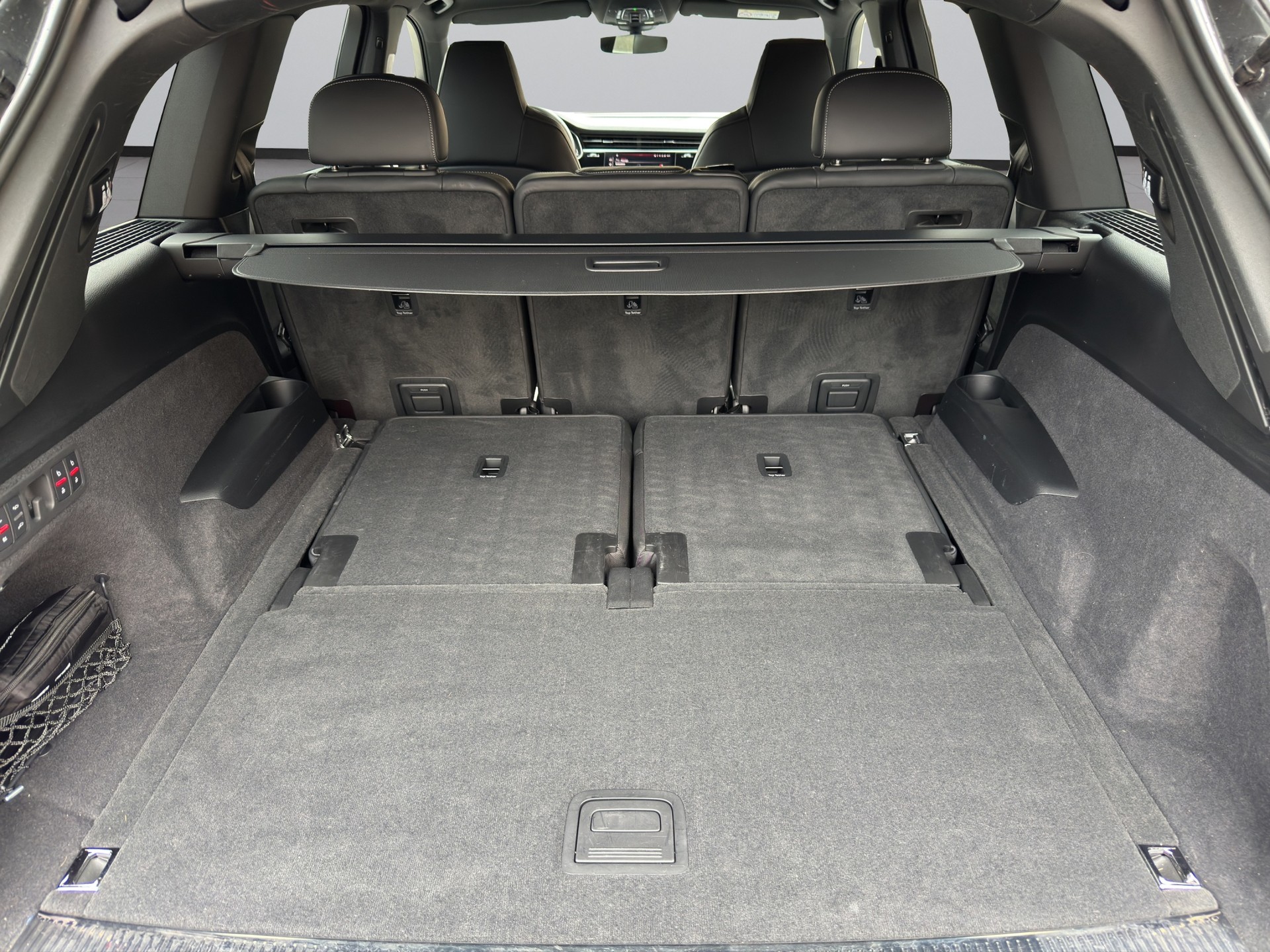 AUDI SQ7 TFSI quattro tiptronic-image-16