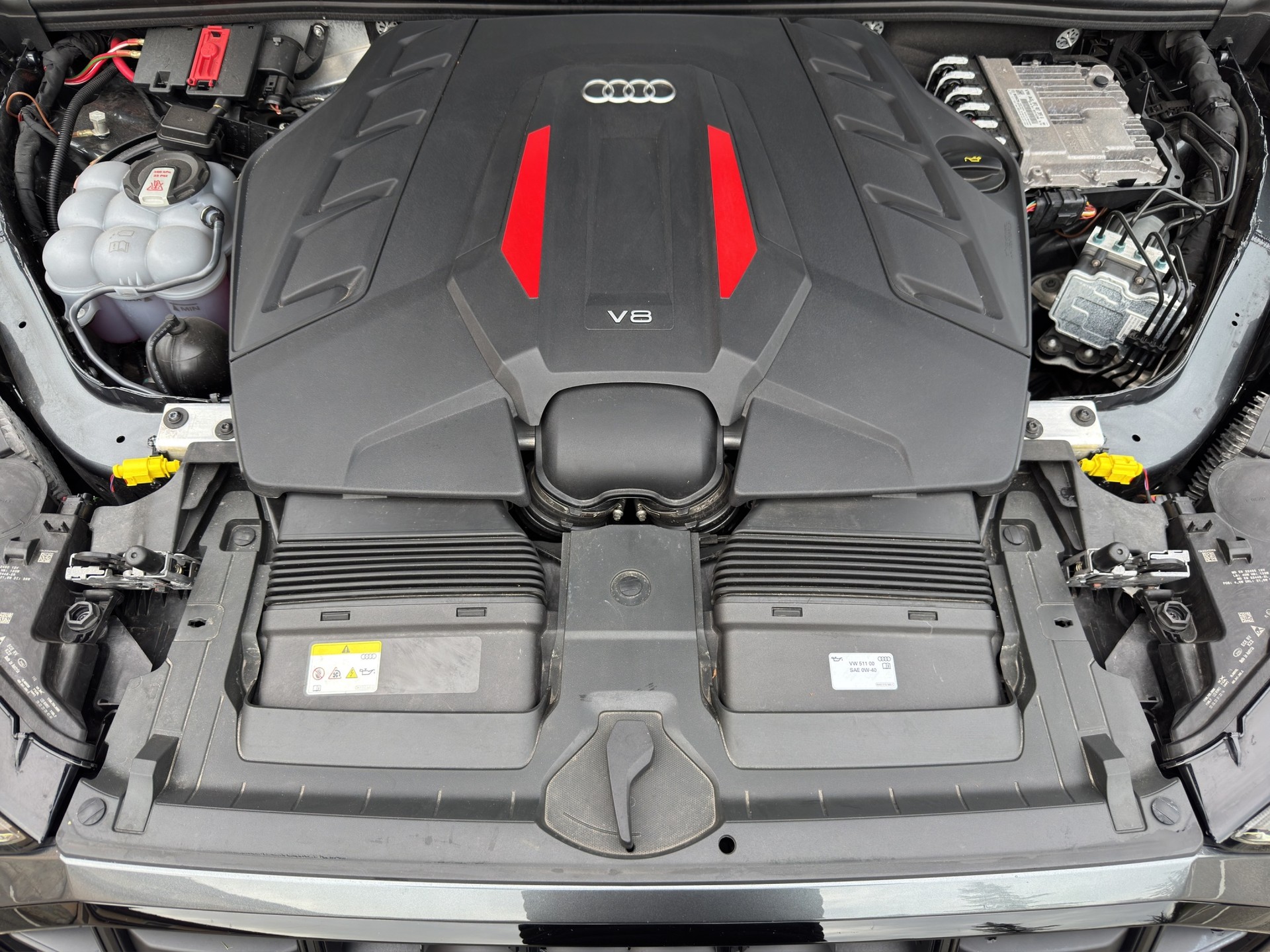 AUDI SQ7 TFSI quattro tiptronic-image-17