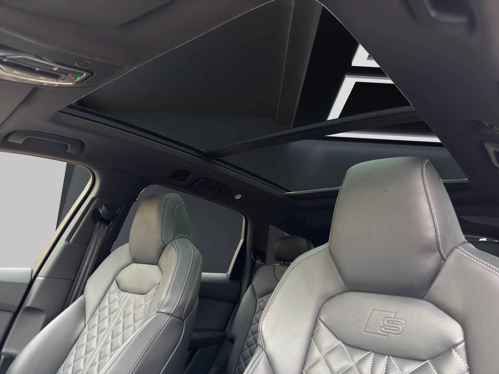 AUDI SQ7 TFSI quattro tiptronic-image-22