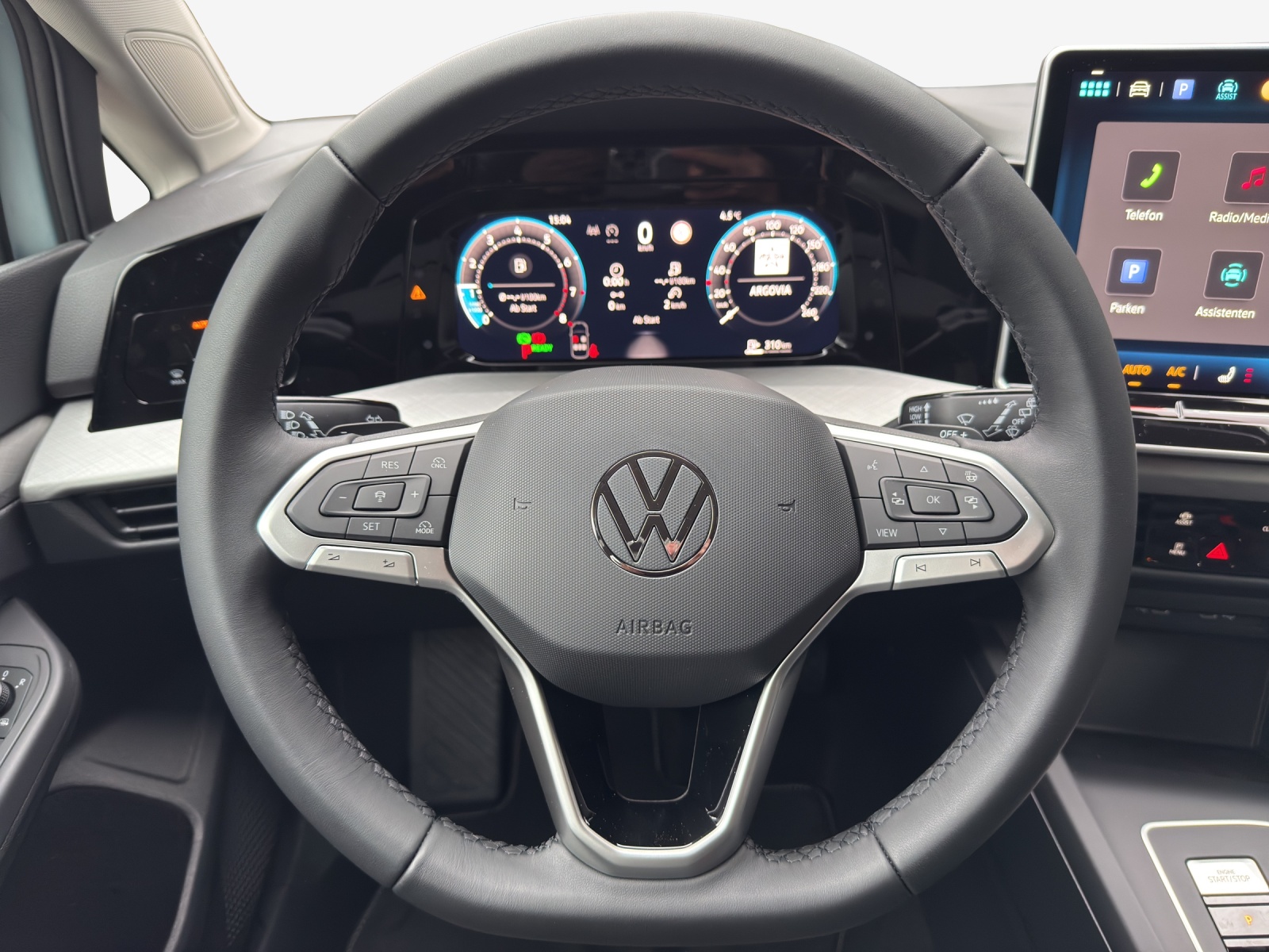 VW Golf 1.5 e TSI mHEV Basis DSG-image-8