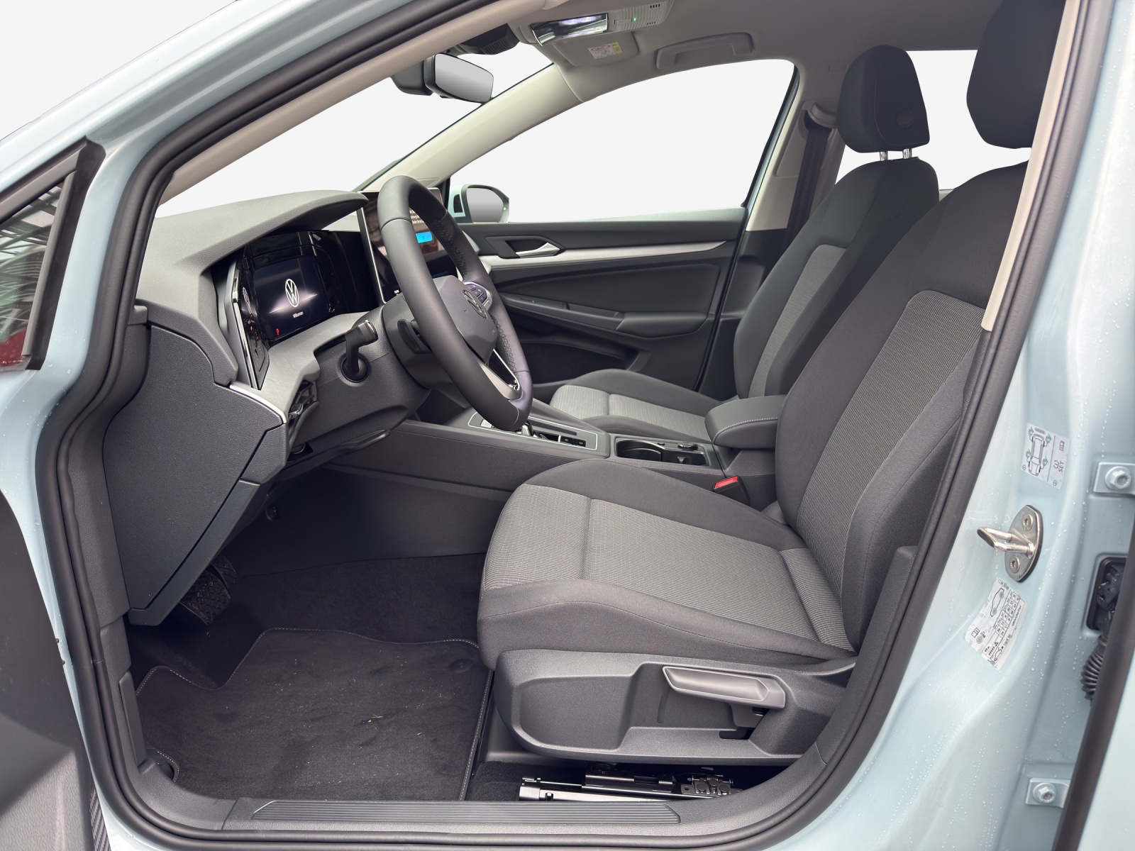 VW Golf 1.5 e TSI mHEV Basis DSG-image-7
