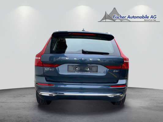 VOLVO XC60 B5 B AWD Plus Bright-image-3