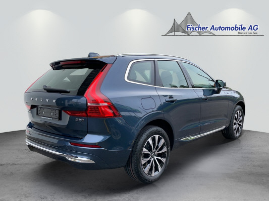 VOLVO XC60 B5 B AWD Plus Bright-image-1