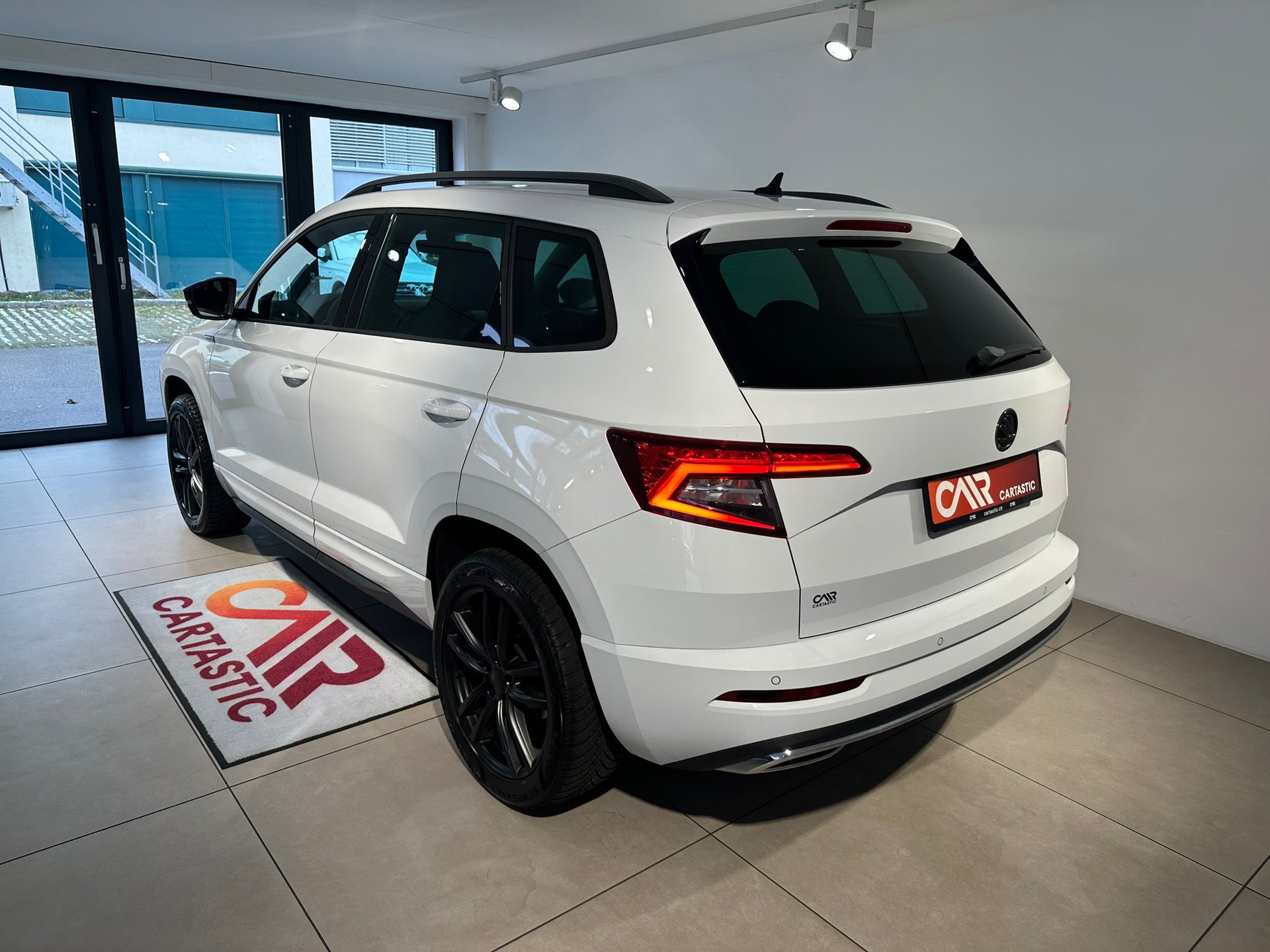 SKODA Karoq 2.0TDI SportLine 4x4-image-2
