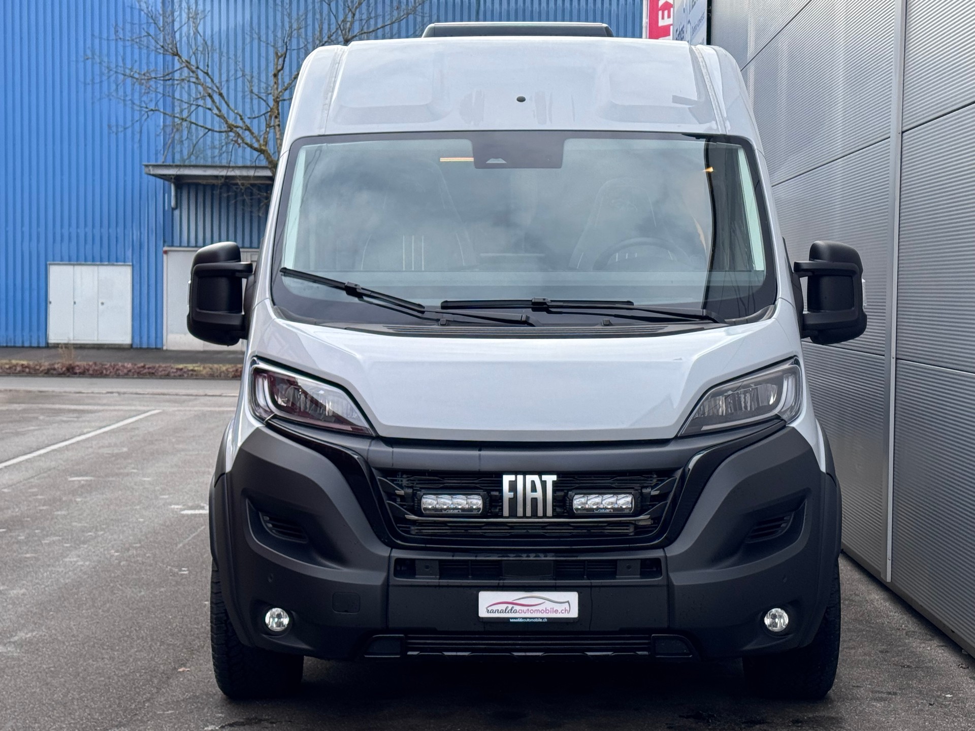 PÖSSL Summit Shine 640 R-showroom-element-2